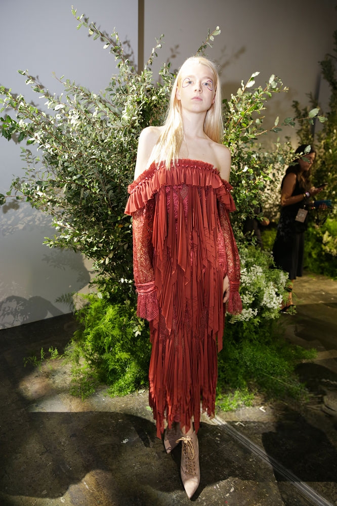 HunterSchaferLove_JonathanSimkhaiSpringSummer2019-002.jpg