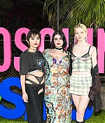 HunterSchaferLove_MoschinoSIMSDesertParty-002.jpg