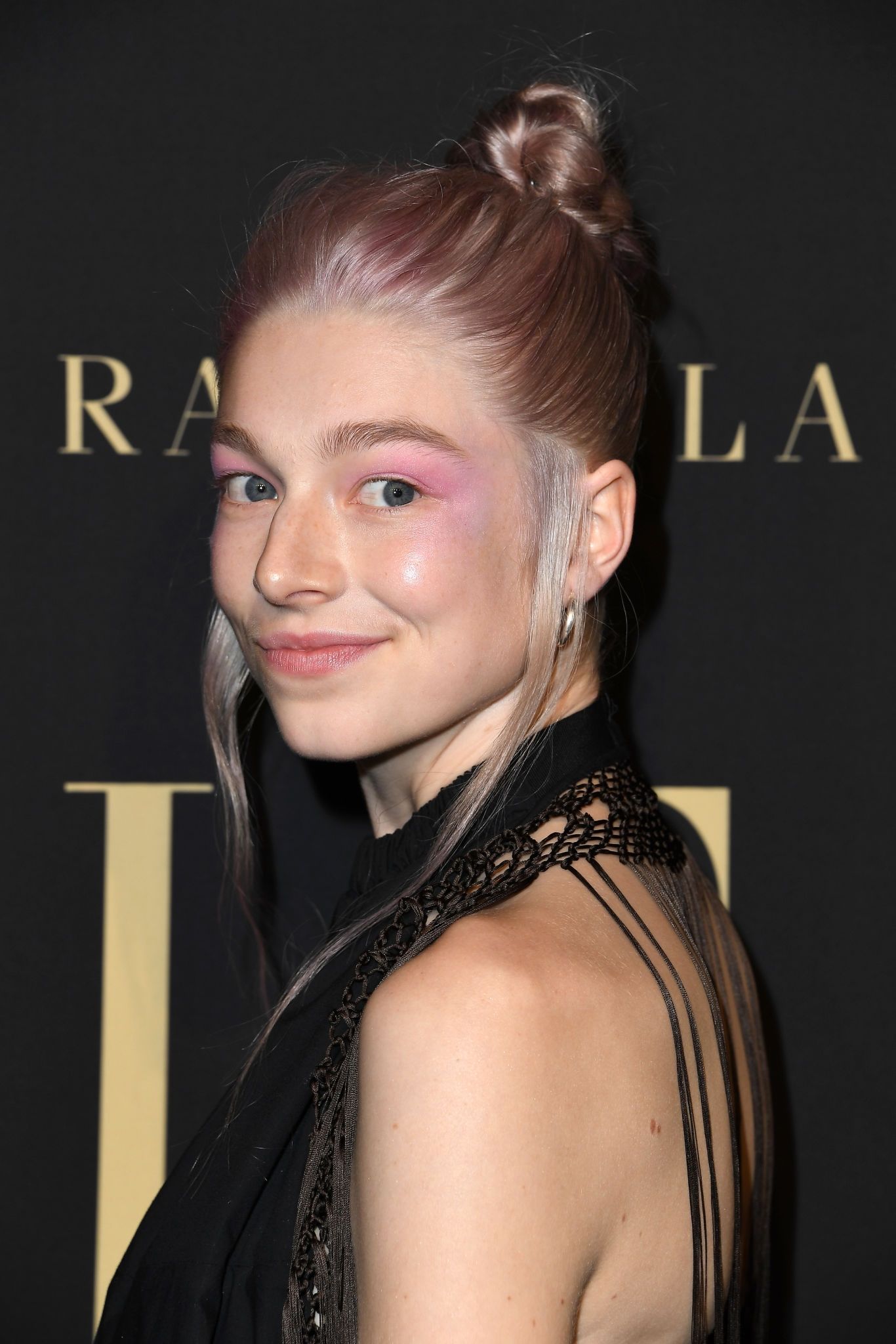 HunterSchaferLove_2019ELLEWomenInHollywood-014.jpg
