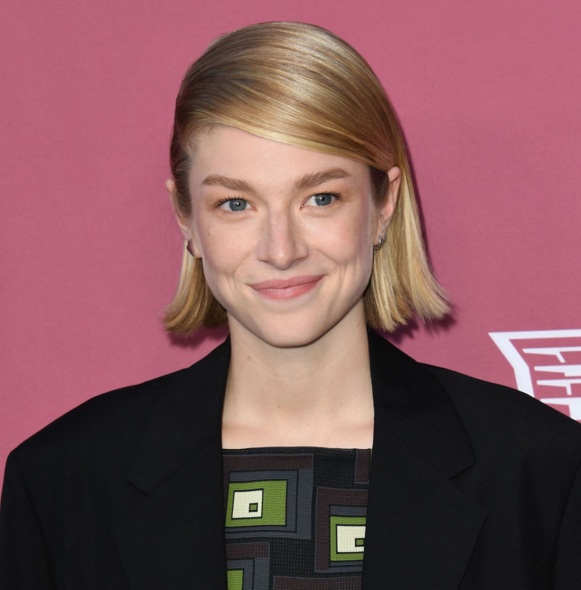 HunterSchaferLove_VarietyPowerofWomenArrivals-042.jpg