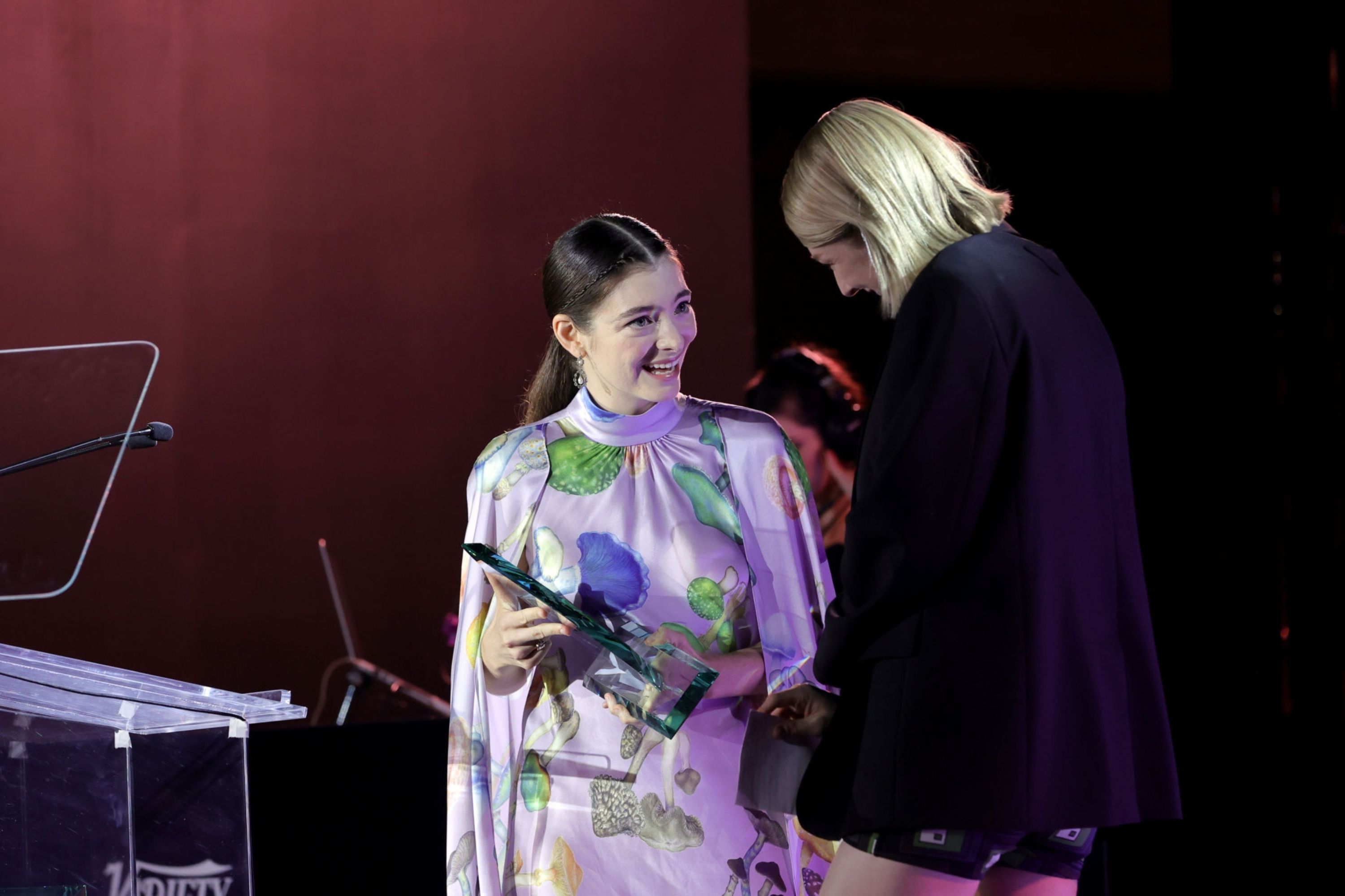 HunterSchaferLove_VarietyPowerofWomenShow-017.jpg