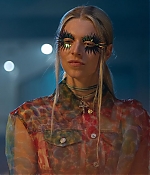 HunterSchaferLove_EuphoriaBehindTheScenes-014.jpg