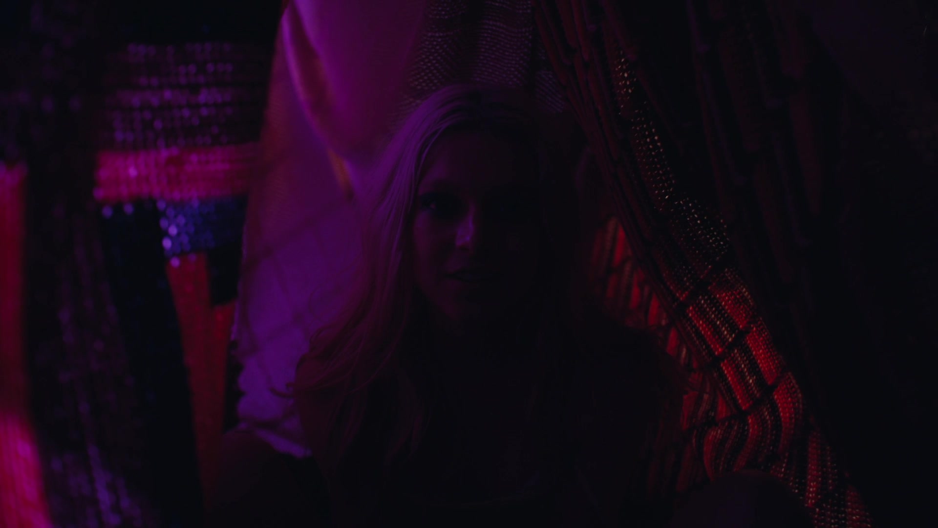 HunterSchaferLove_Euphoria1x01ScreenCaptures-009.jpg
