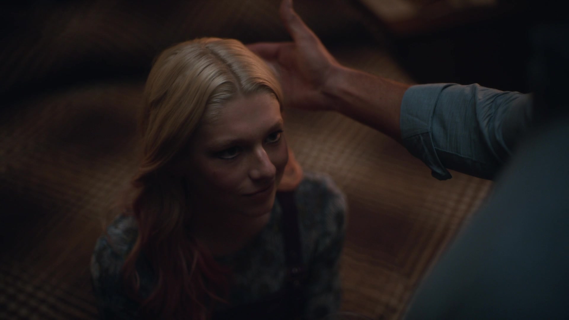 HunterSchaferLove_Euphoria1x01ScreenCaptures-101.jpg