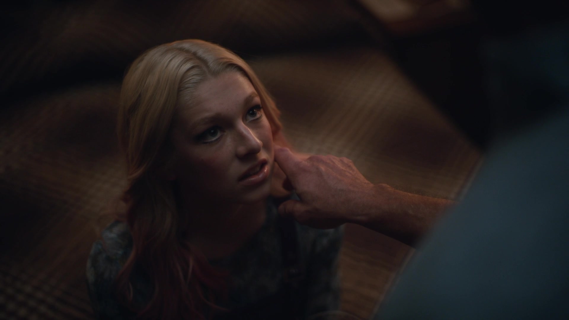 HunterSchaferLove_Euphoria1x01ScreenCaptures-103.jpg