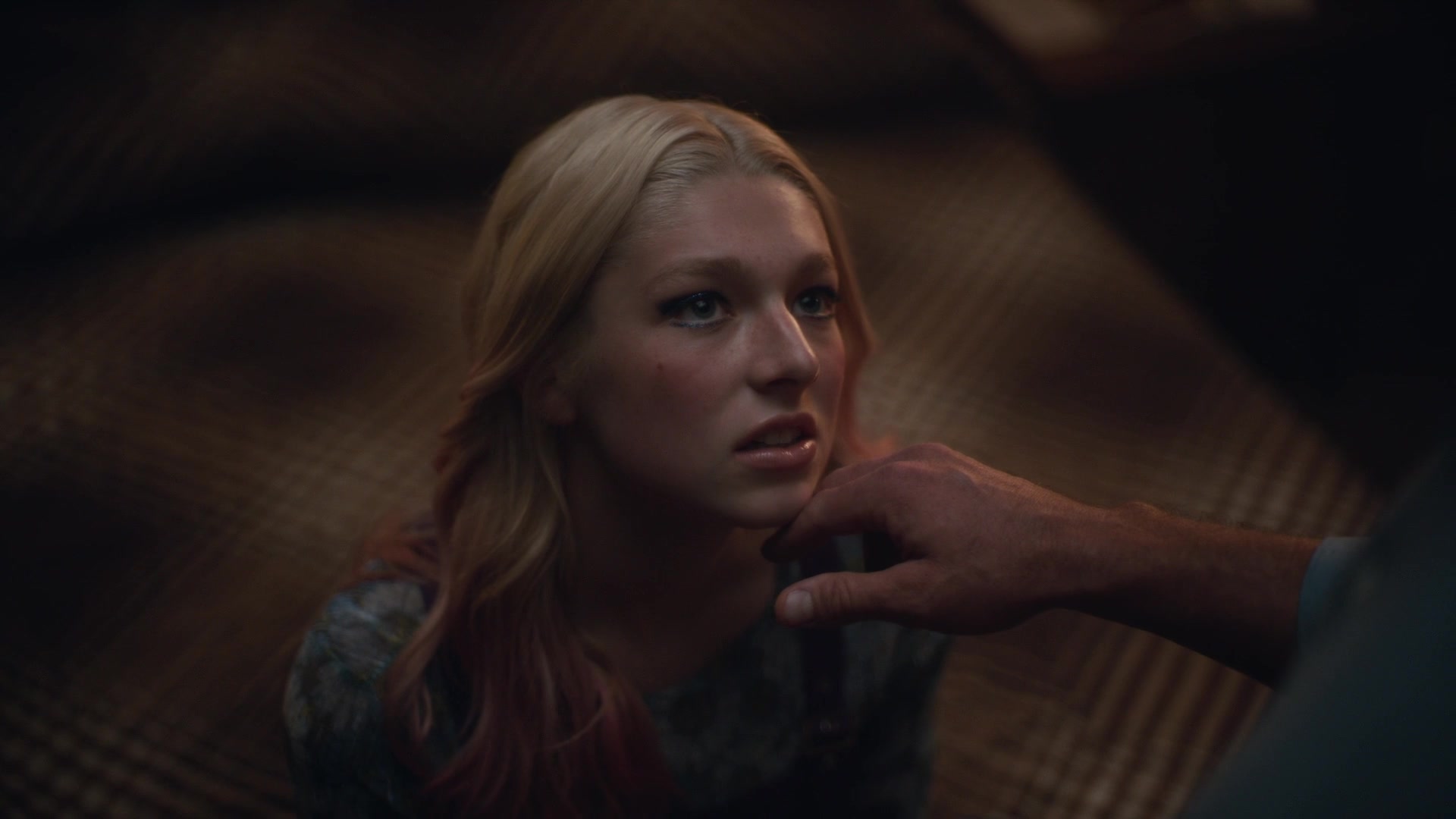 HunterSchaferLove_Euphoria1x01ScreenCaptures-105.jpg