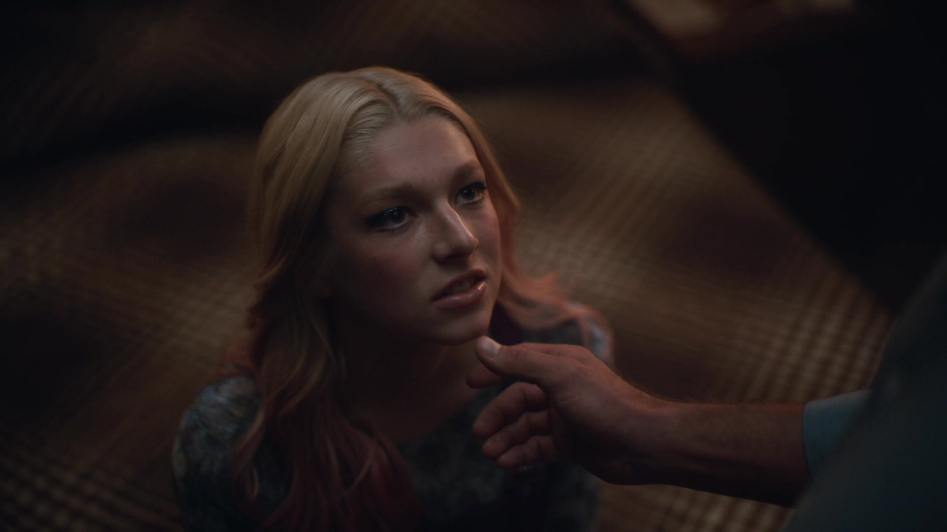 HunterSchaferLove_Euphoria1x01ScreenCaptures-109.jpg