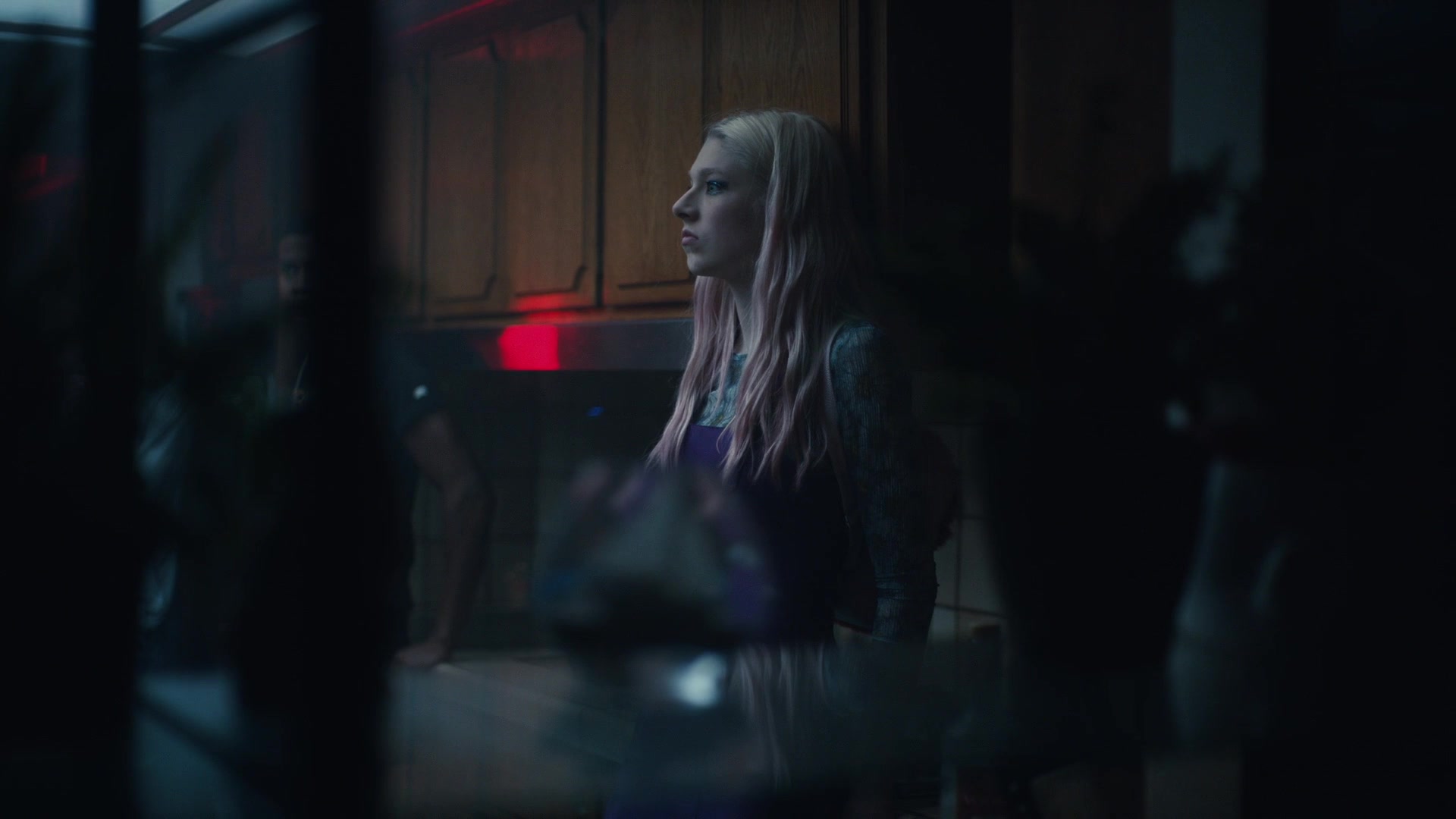 HunterSchaferLove_Euphoria1x01ScreenCaptures-149.jpg