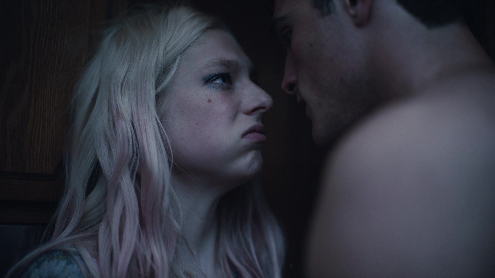 HunterSchaferLove_Euphoria1x01ScreenCaptures-159.jpg