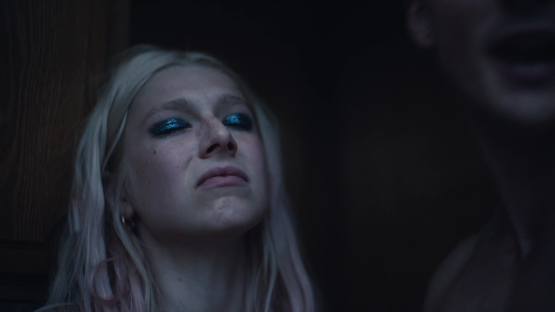 HunterSchaferLove_Euphoria1x01ScreenCaptures-166.jpg