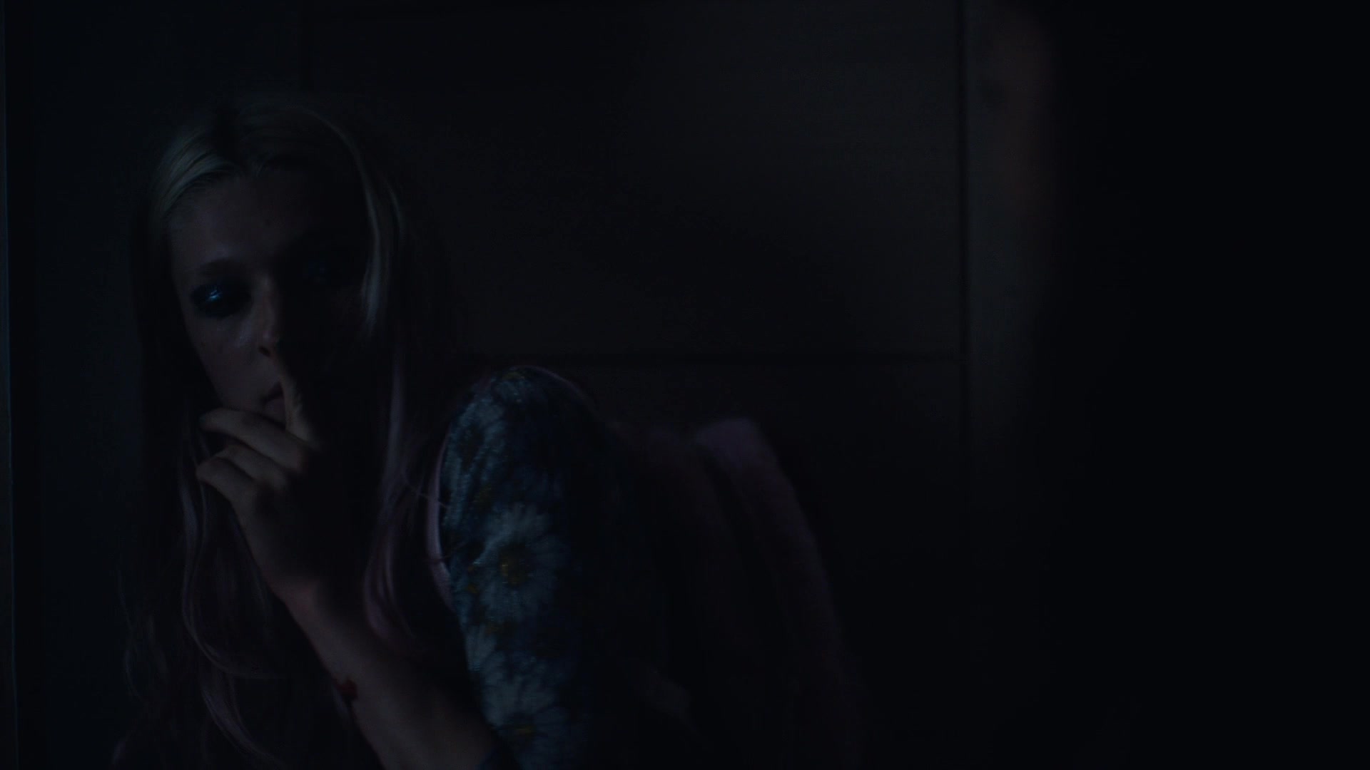 HunterSchaferLove_Euphoria1x01ScreenCaptures-201.jpg