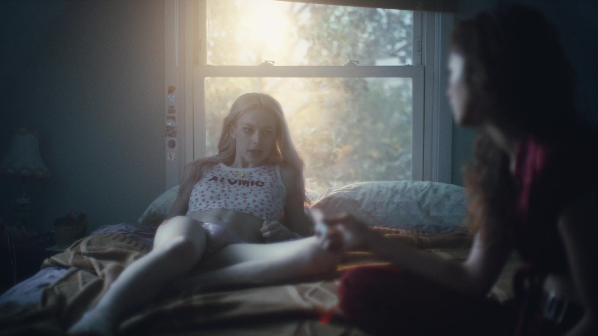 HunterSchaferLove_Euphoria1x02ScreenCaptures-011.jpg