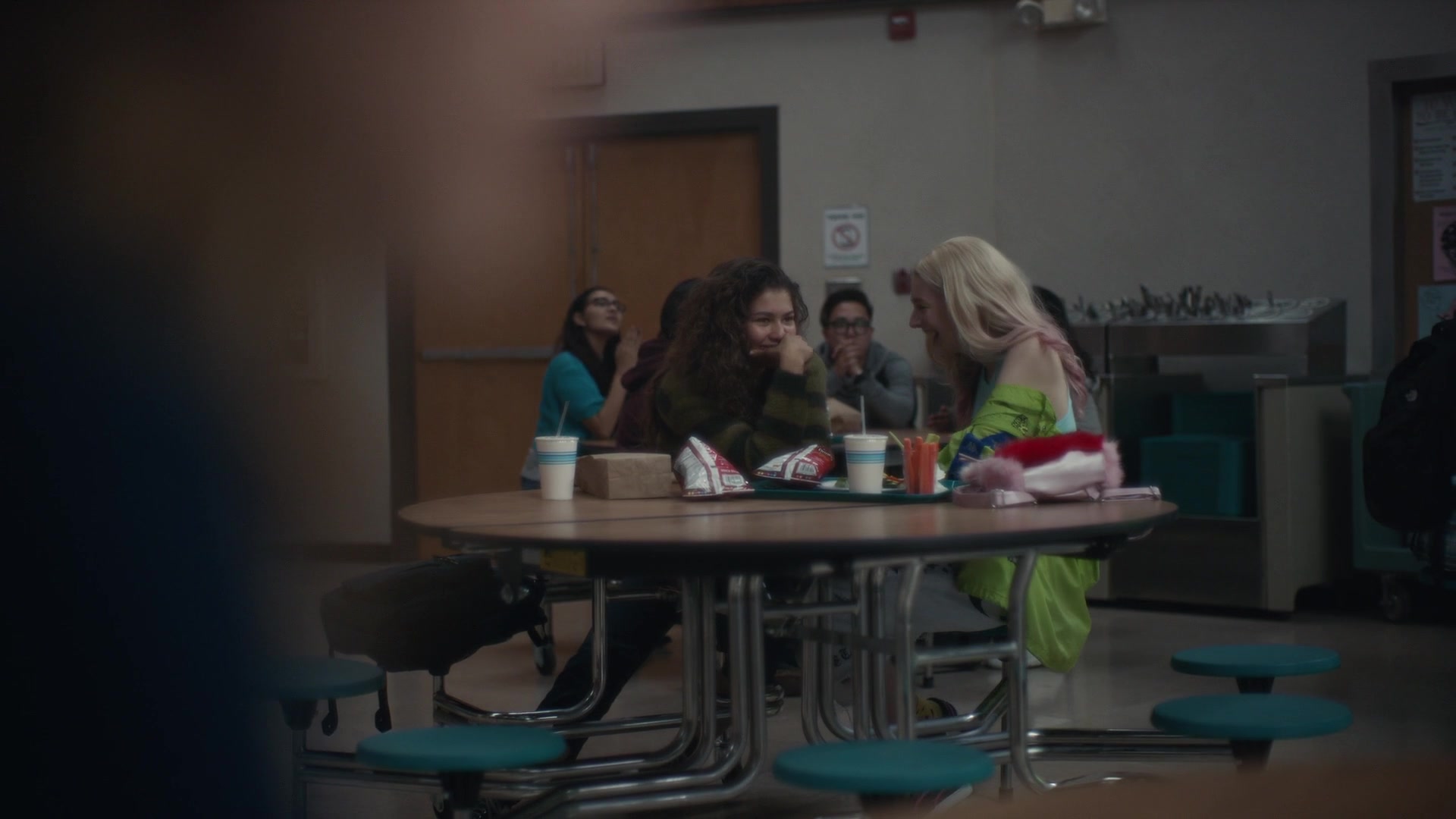 HunterSchaferLove_Euphoria1x02ScreenCaptures-050.jpg