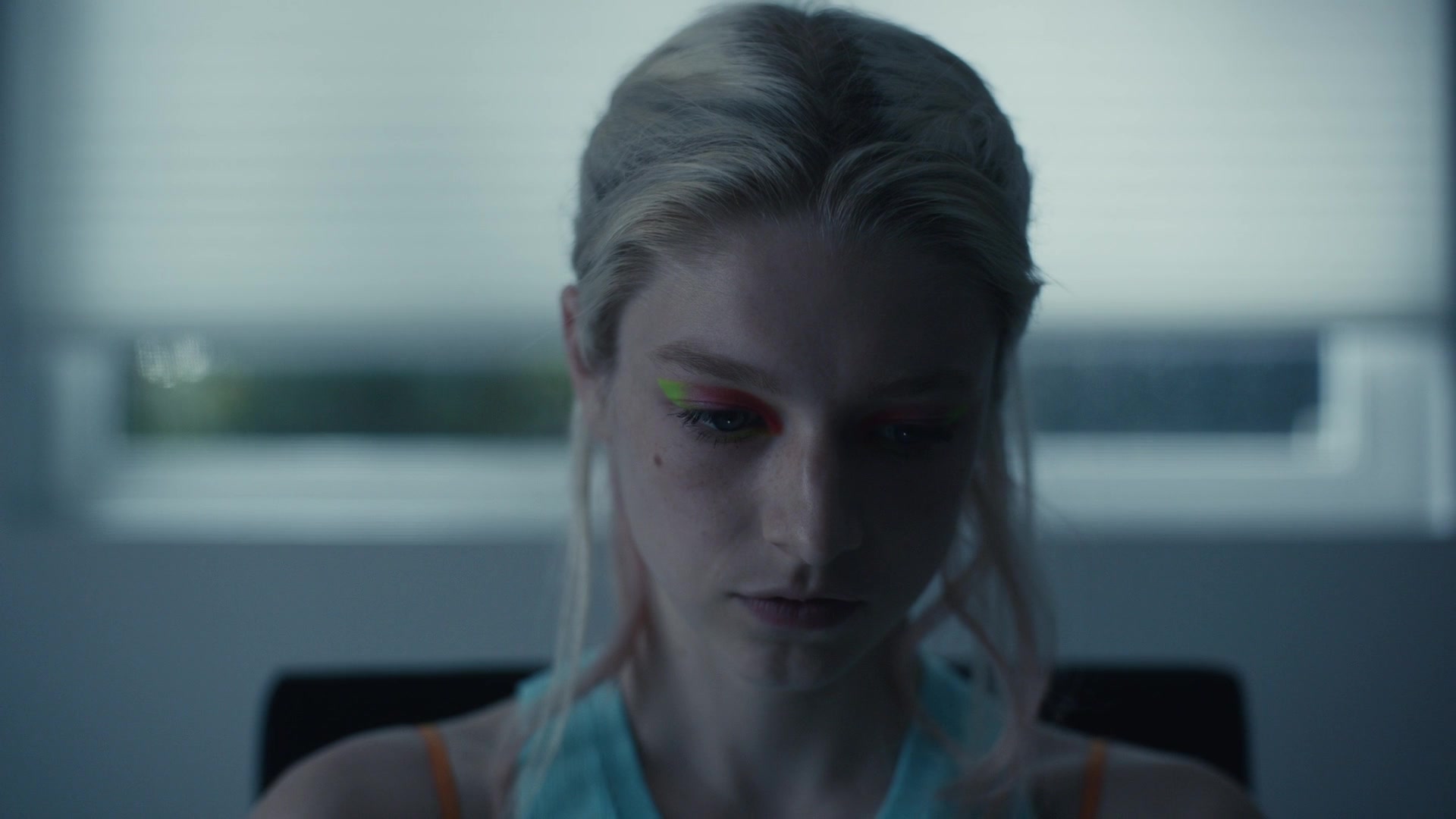 HunterSchaferLove_Euphoria1x02ScreenCaptures-073.jpg