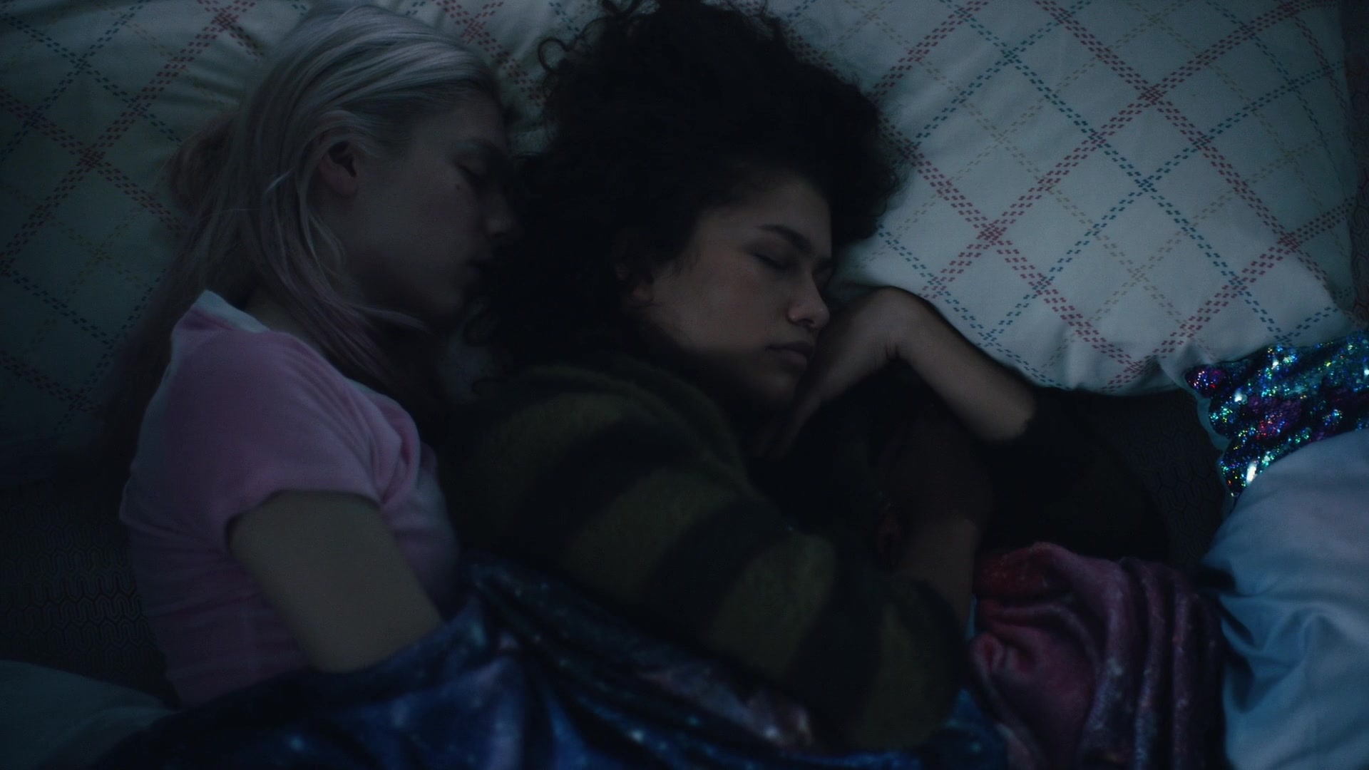 HunterSchaferLove_Euphoria1x03ScreenCaptures-004.jpg