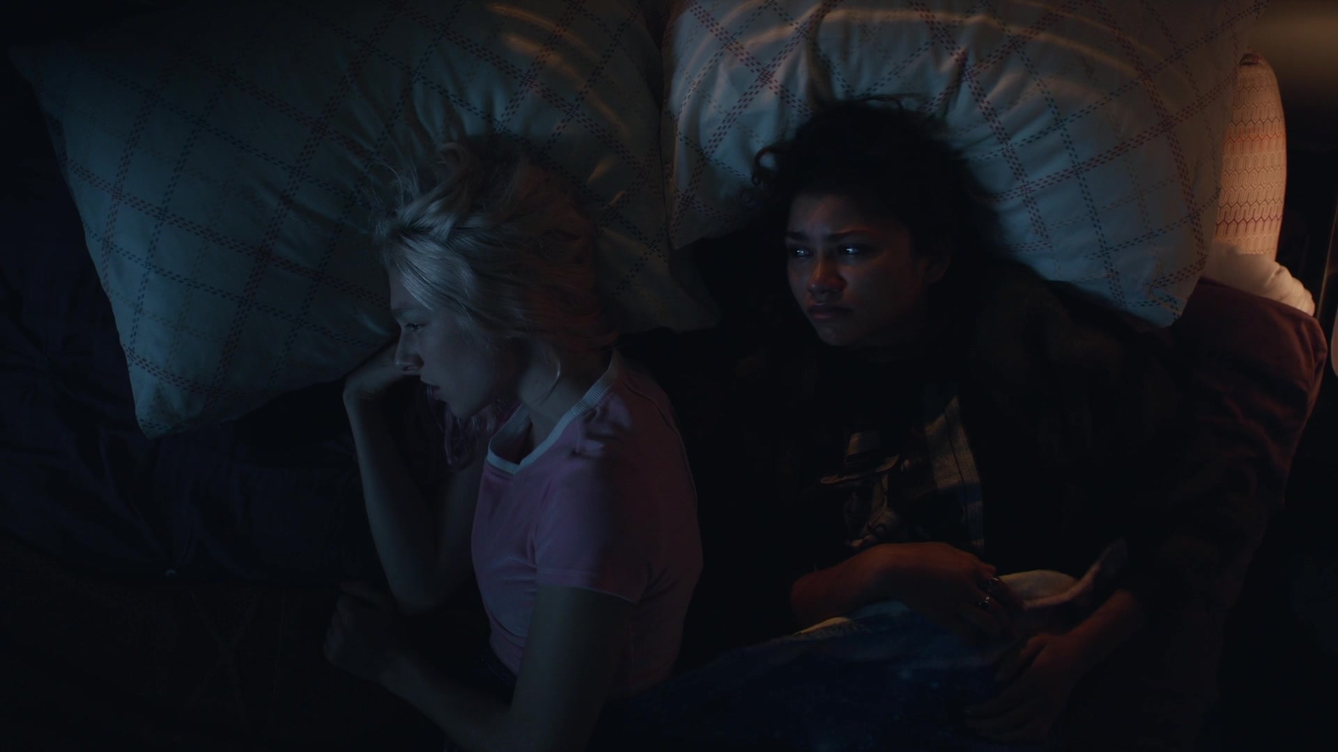 HunterSchaferLove_Euphoria1x03ScreenCaptures-005.jpg