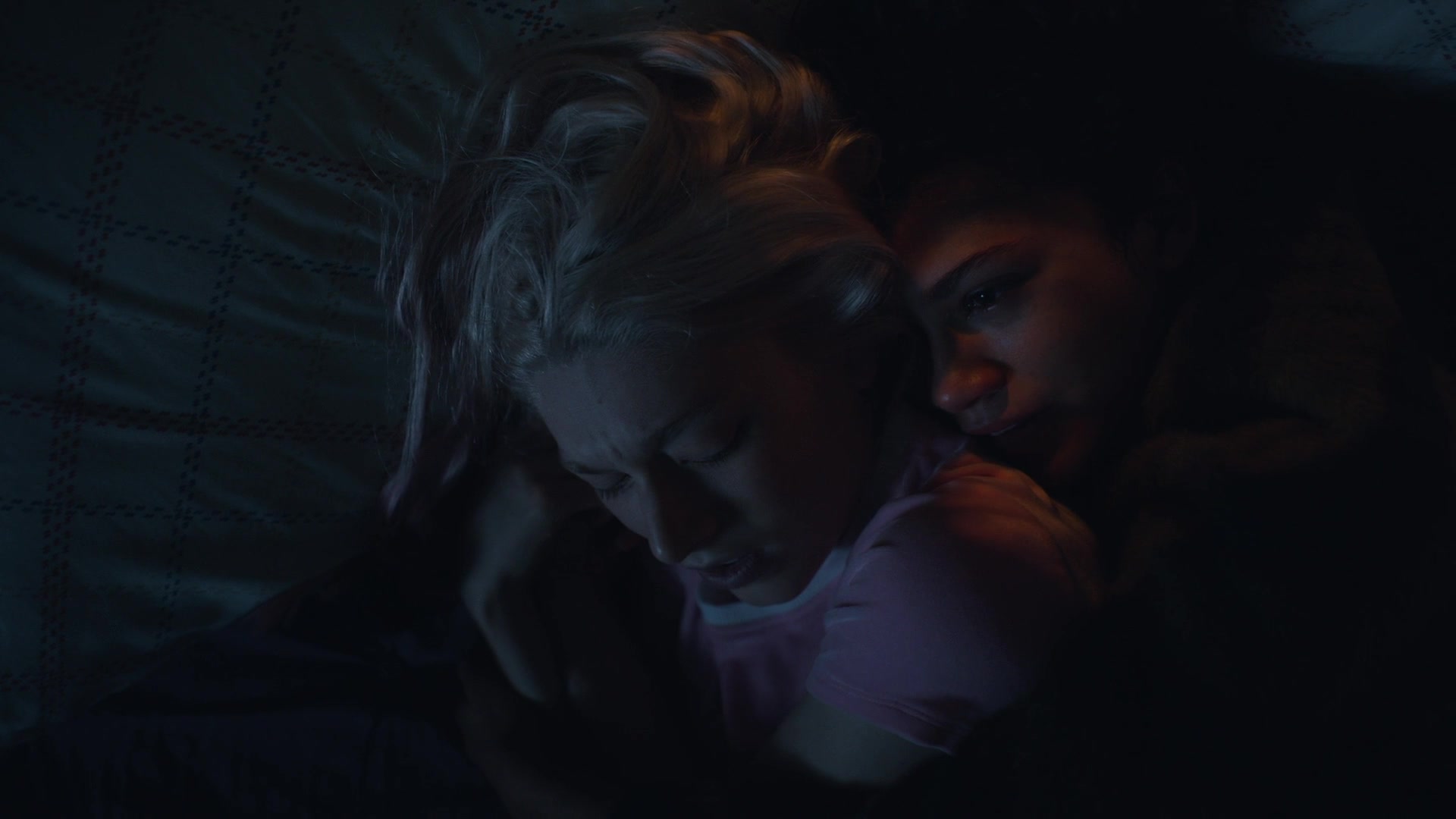 HunterSchaferLove_Euphoria1x03ScreenCaptures-010.jpg