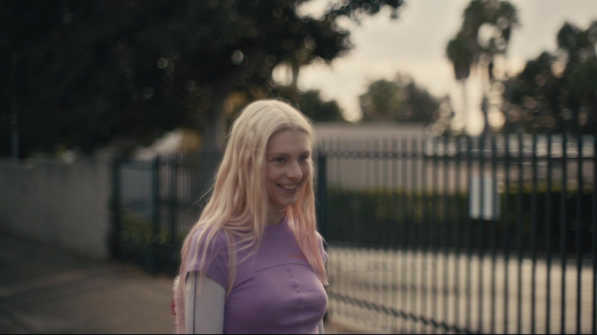 HunterSchaferLove_Euphoria1x03ScreenCaptures-056.jpg