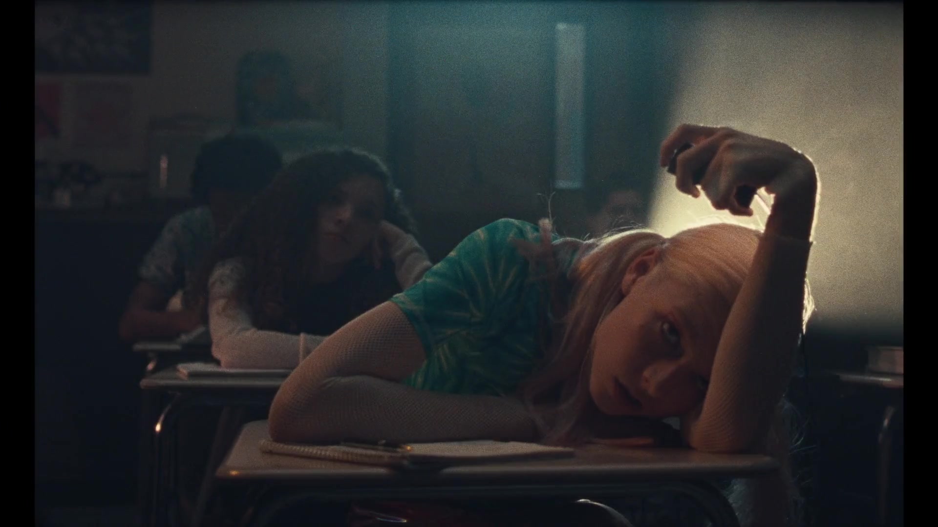 HunterSchaferLove_Euphoria1x03ScreenCaptures-069.jpg