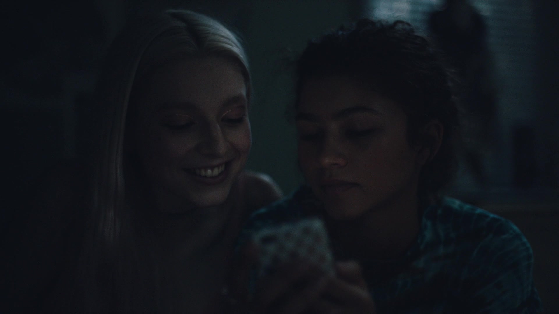 HunterSchaferLove_Euphoria1x03ScreenCaptures-091.jpg