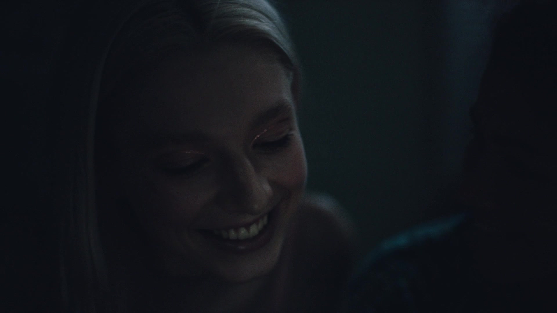 HunterSchaferLove_Euphoria1x03ScreenCaptures-092.jpg
