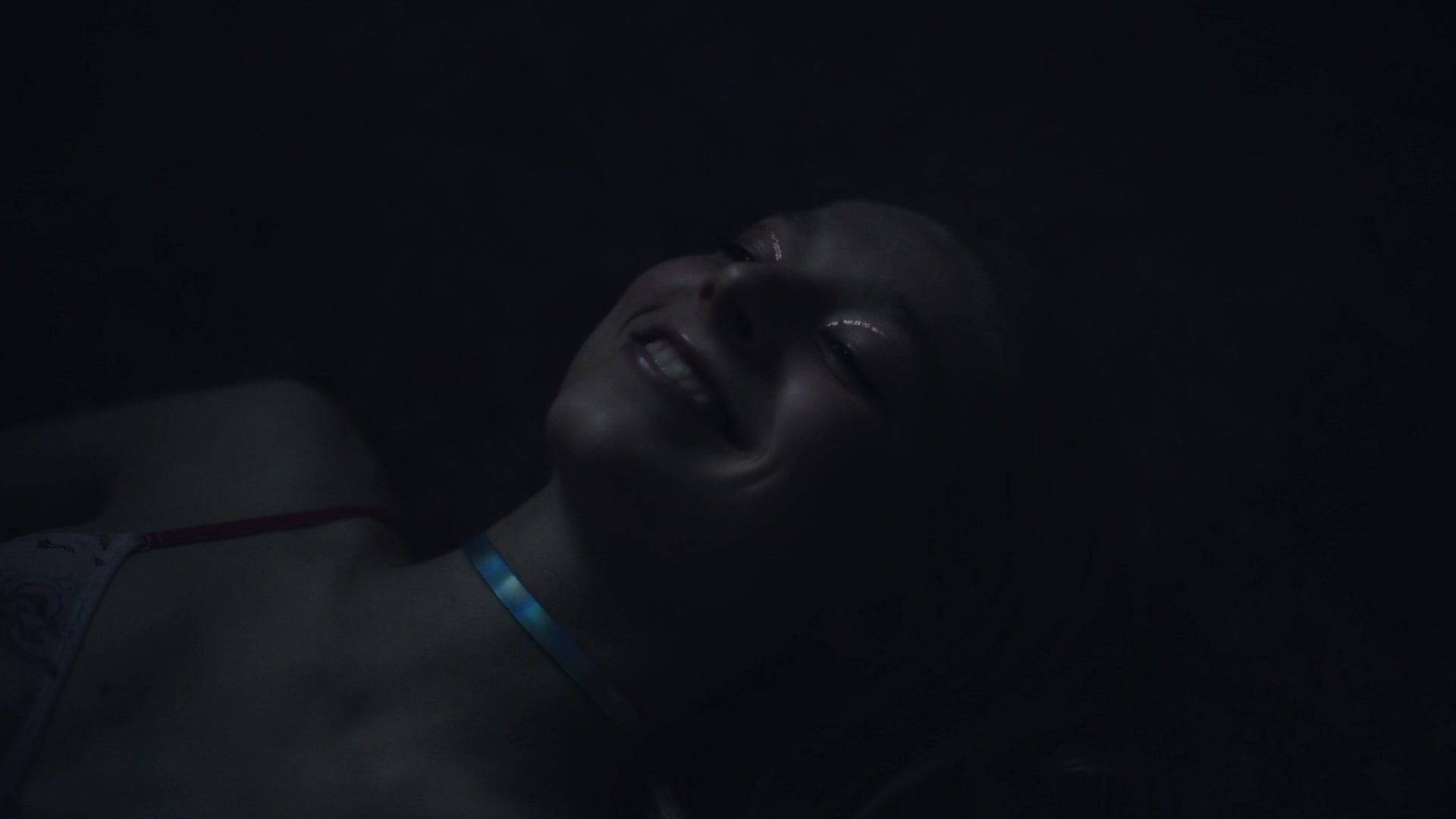 HunterSchaferLove_Euphoria1x03ScreenCaptures-099.jpg