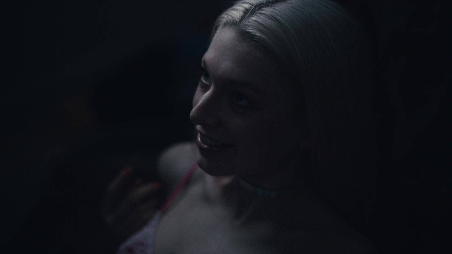 HunterSchaferLove_Euphoria1x03ScreenCaptures-103.jpg