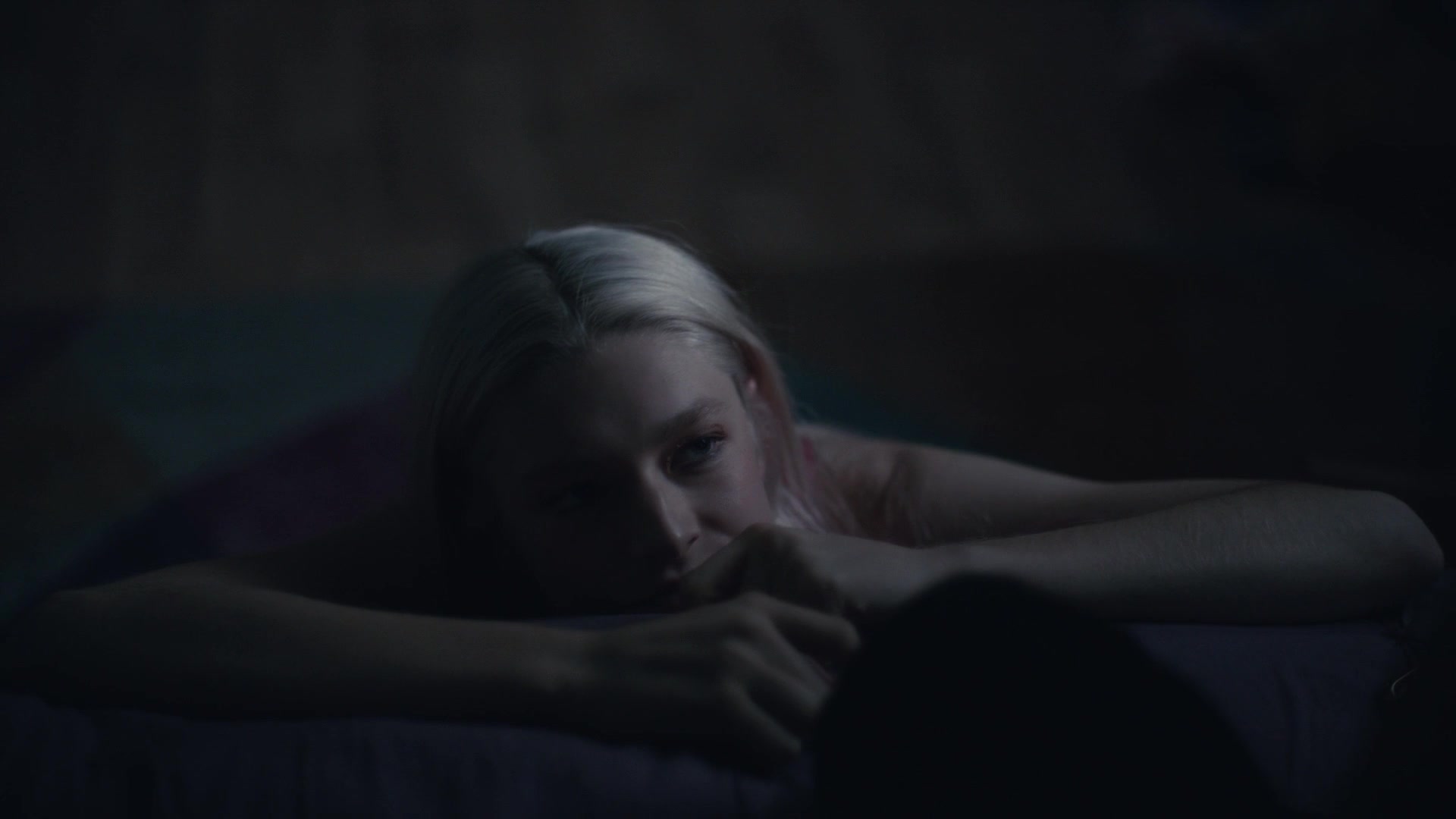 HunterSchaferLove_Euphoria1x03ScreenCaptures-107.jpg