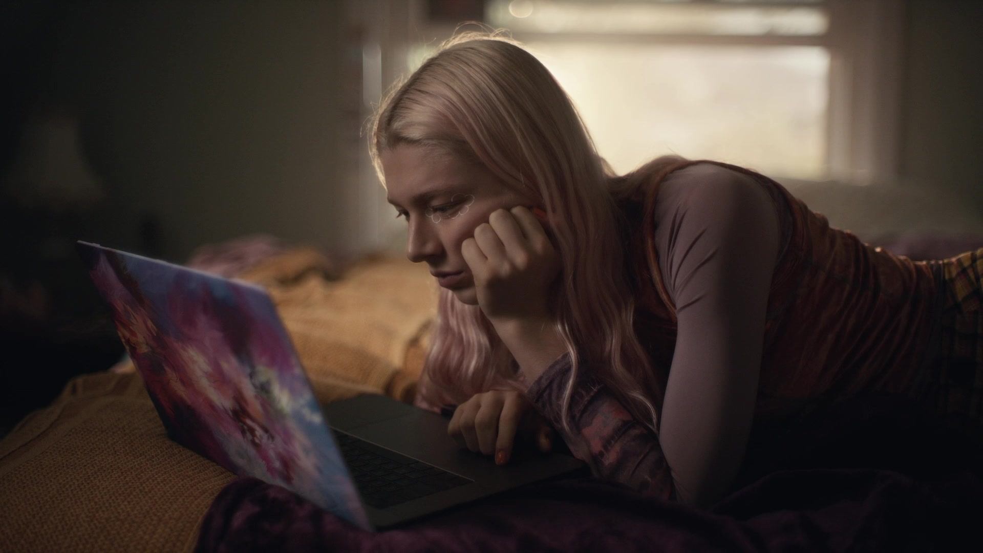HunterSchaferLove_Euphoria1x03ScreenCaptures-134.jpg