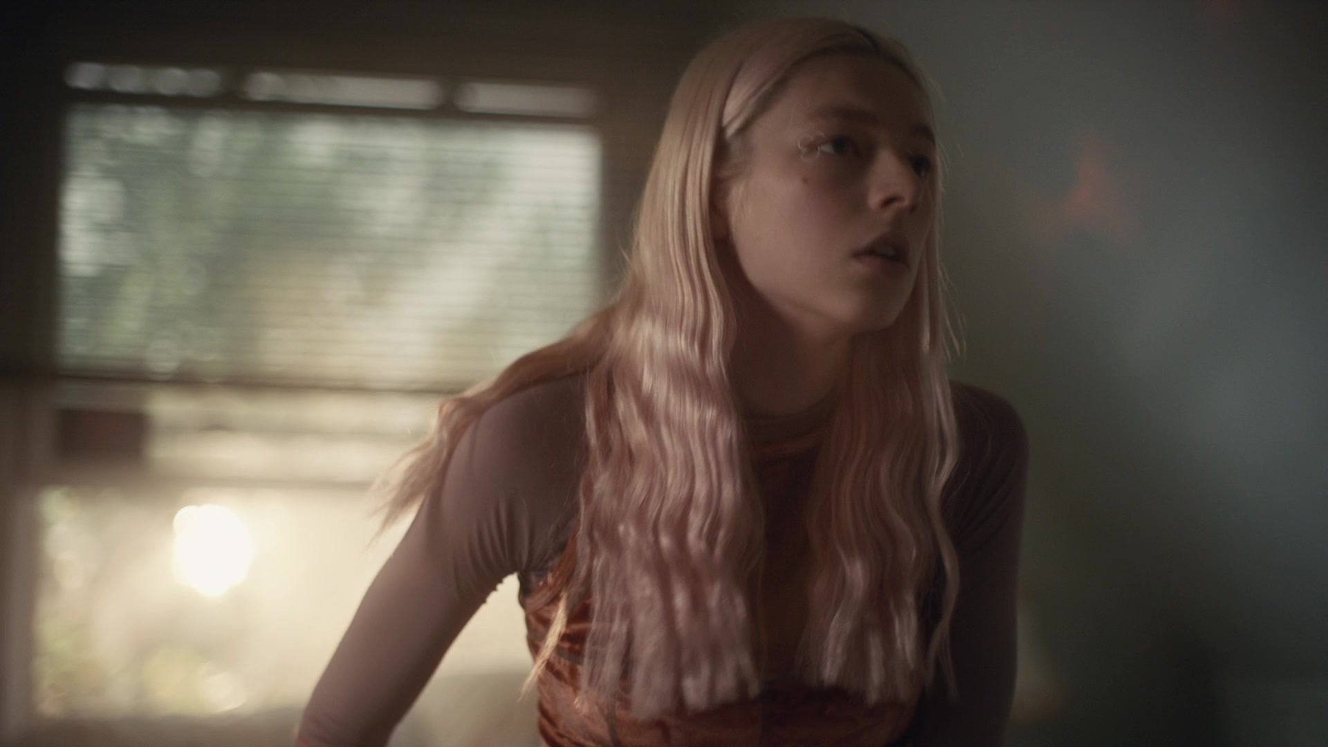 HunterSchaferLove_Euphoria1x03ScreenCaptures-136.jpg