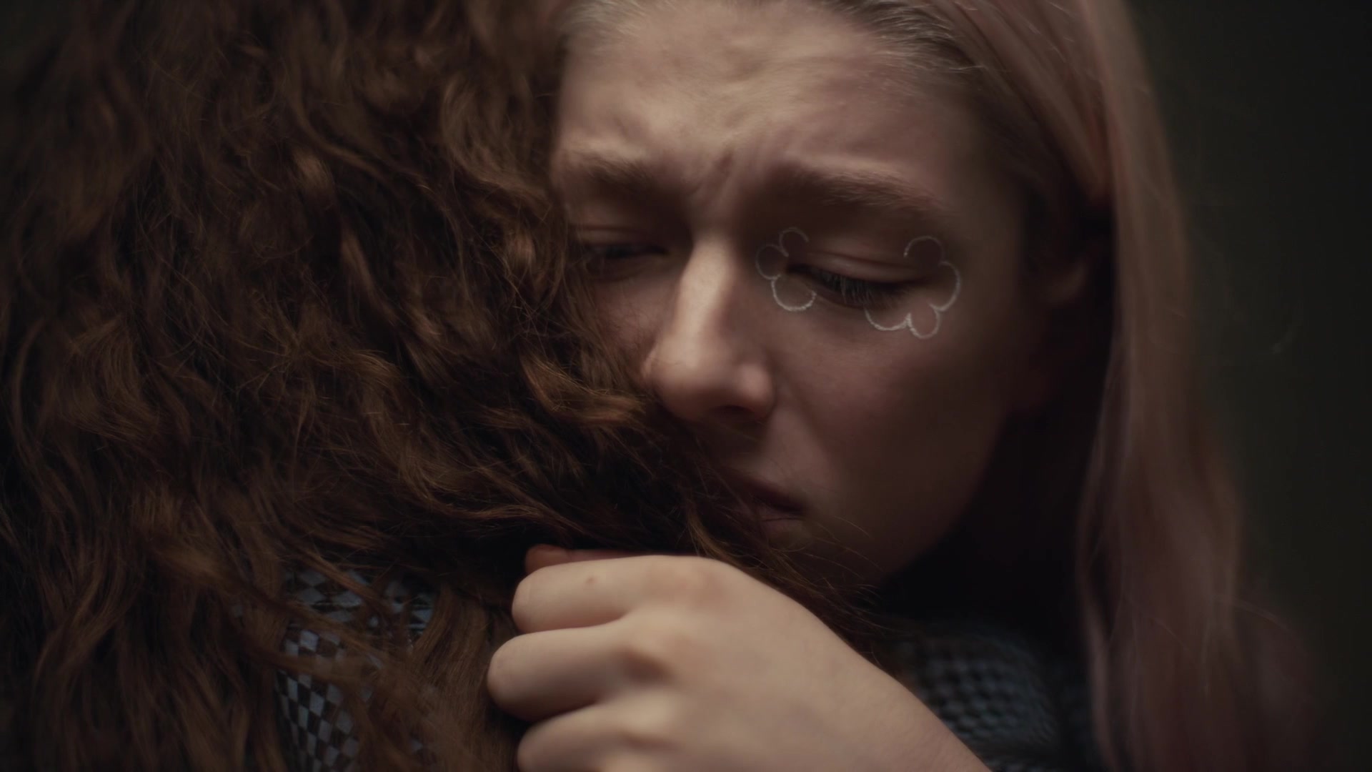 HunterSchaferLove_Euphoria1x03ScreenCaptures-139.jpg