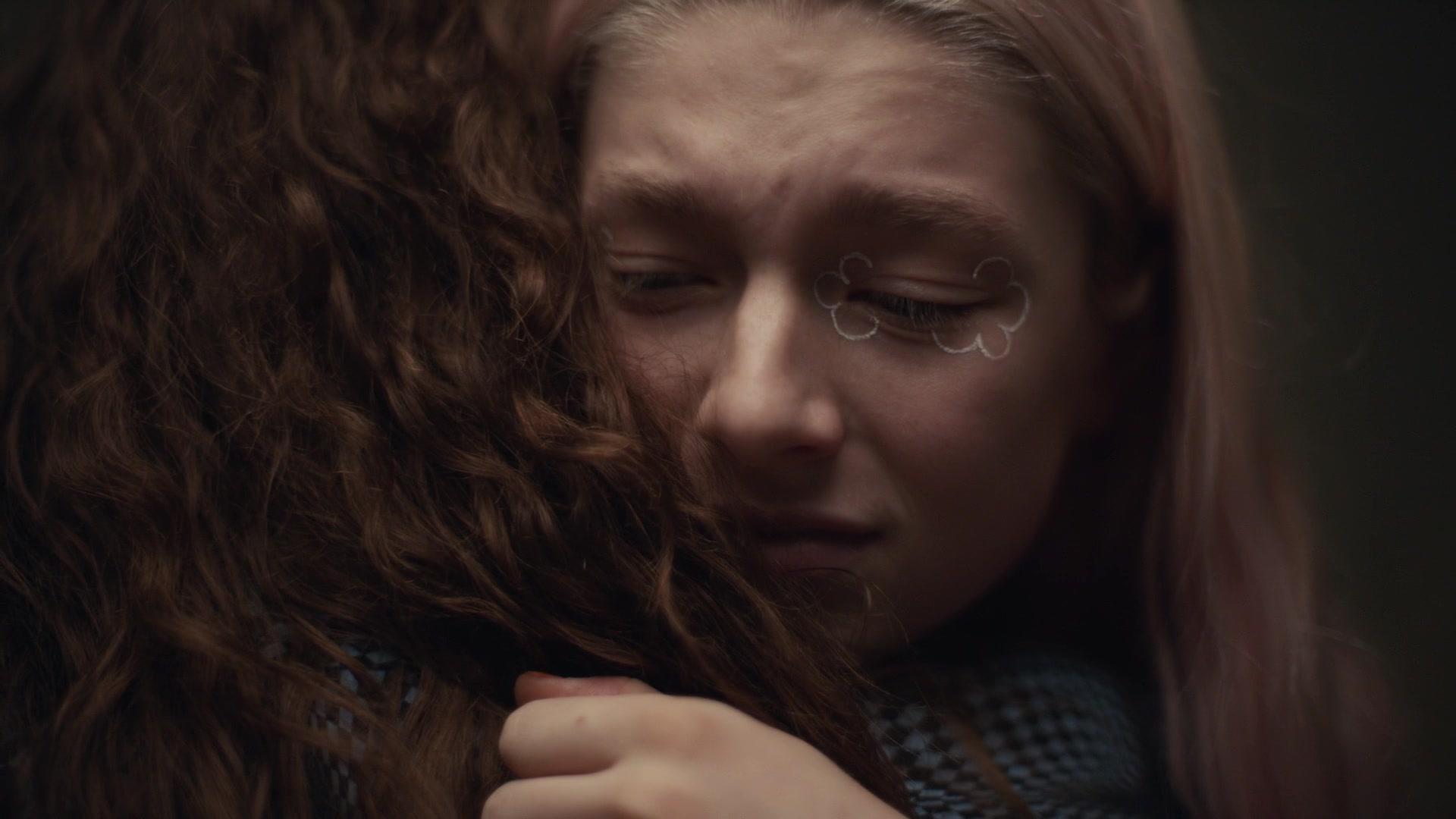 HunterSchaferLove_Euphoria1x03ScreenCaptures-141.jpg