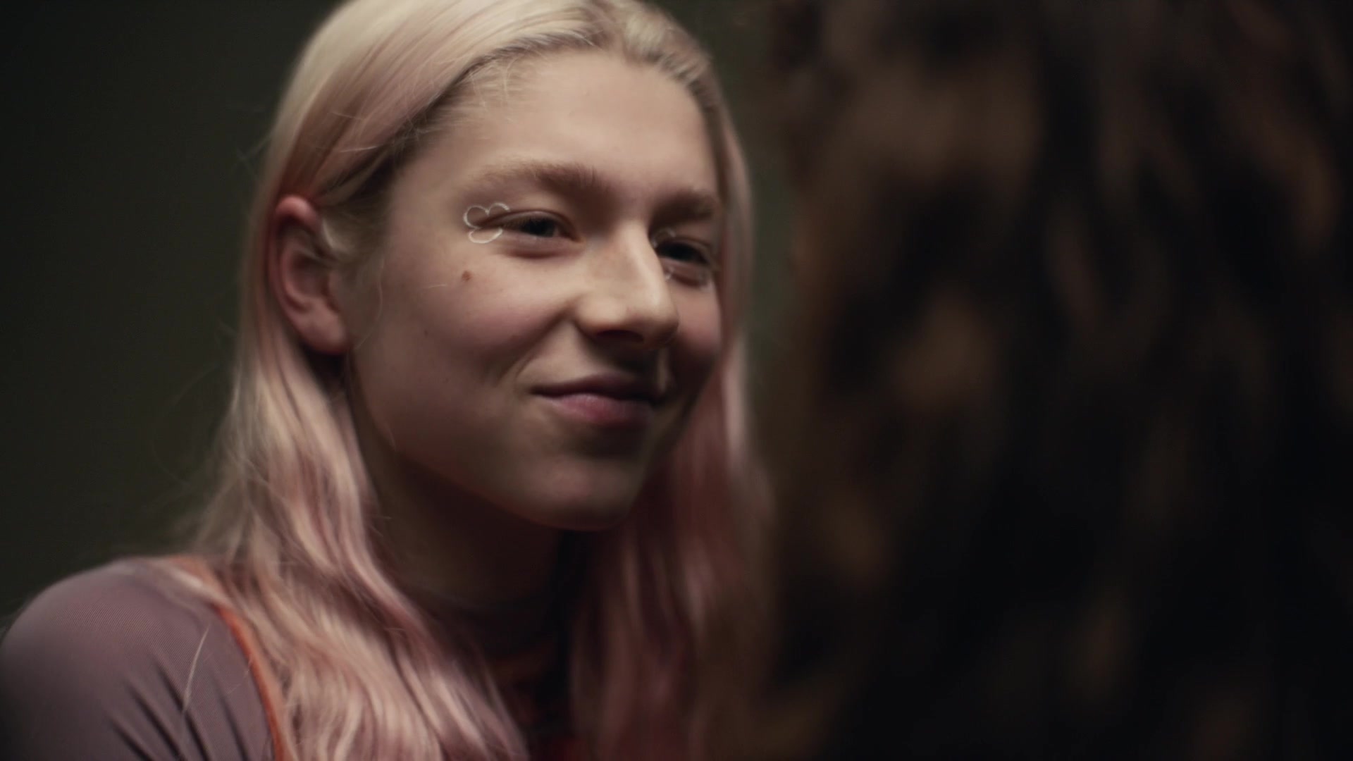 HunterSchaferLove_Euphoria1x03ScreenCaptures-143.jpg