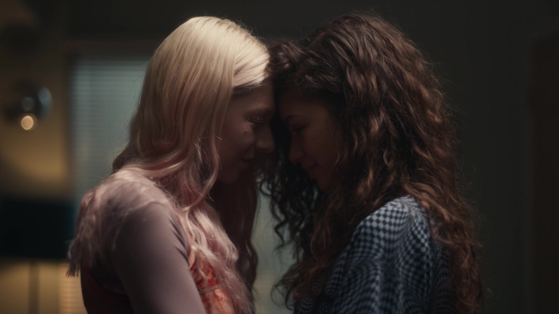 HunterSchaferLove_Euphoria1x03ScreenCaptures-148.jpg