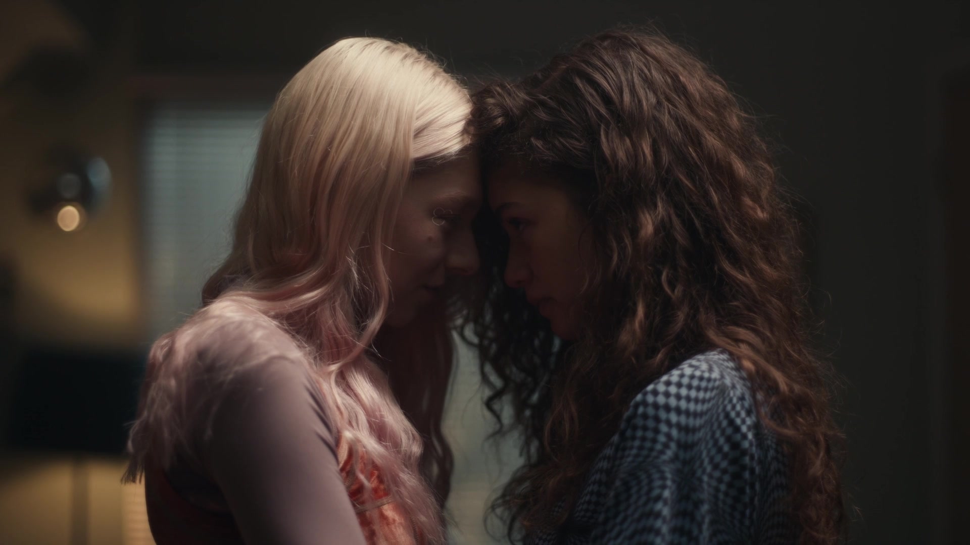 HunterSchaferLove_Euphoria1x03ScreenCaptures-149.jpg