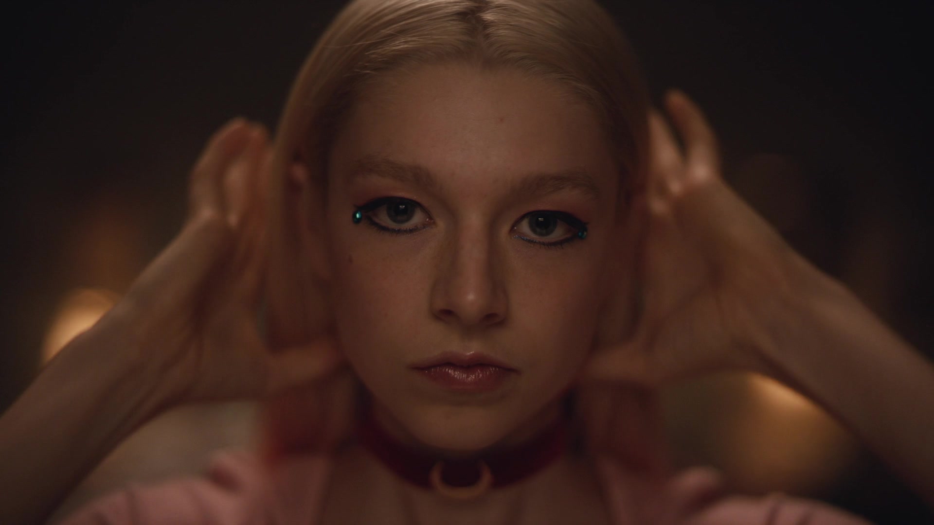 HunterSchaferLove_Euphoria1x04ScreenCaptures-002.jpg
