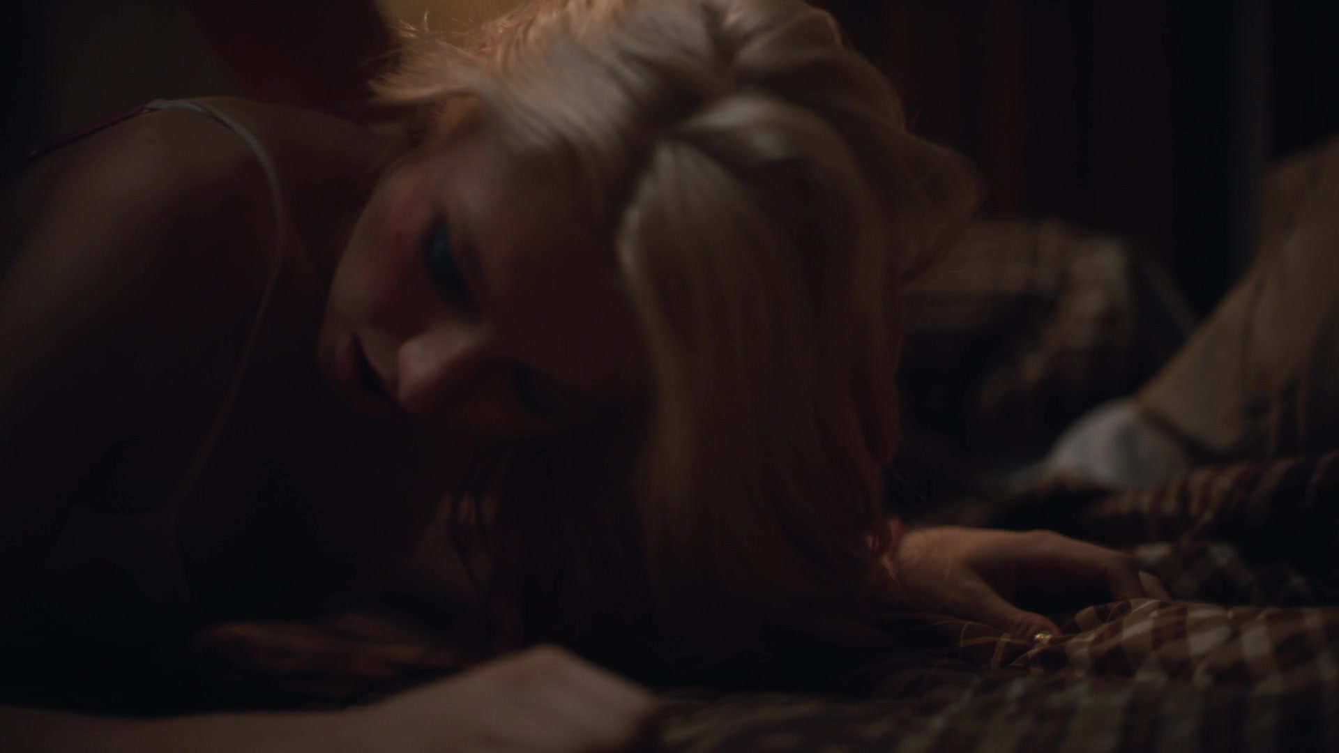 HunterSchaferLove_Euphoria1x04ScreenCaptures-014.jpg