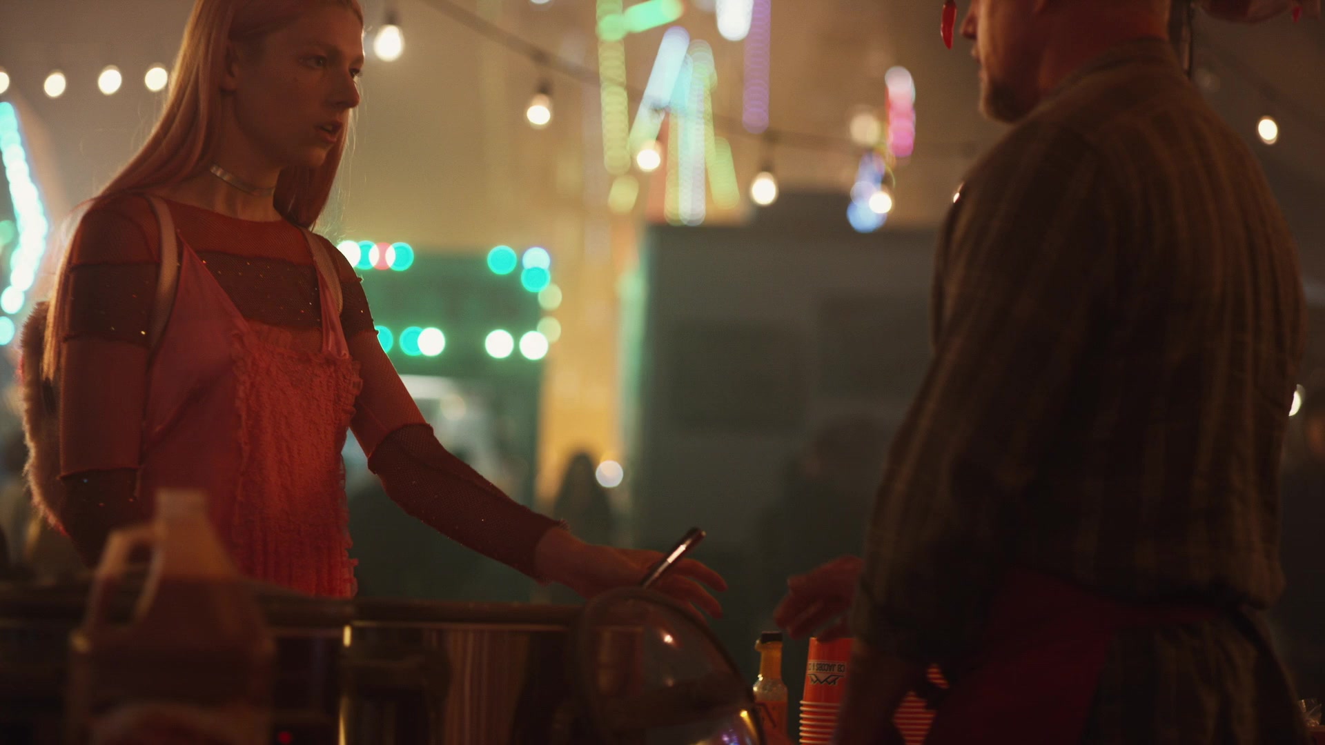 HunterSchaferLove_Euphoria1x04ScreenCaptures-080.jpg