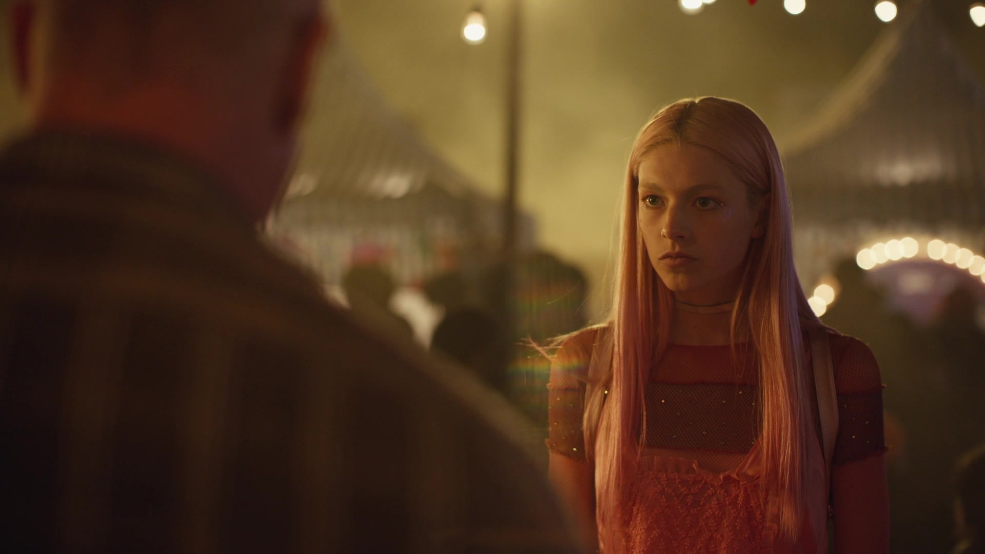 HunterSchaferLove_Euphoria1x04ScreenCaptures-083.jpg