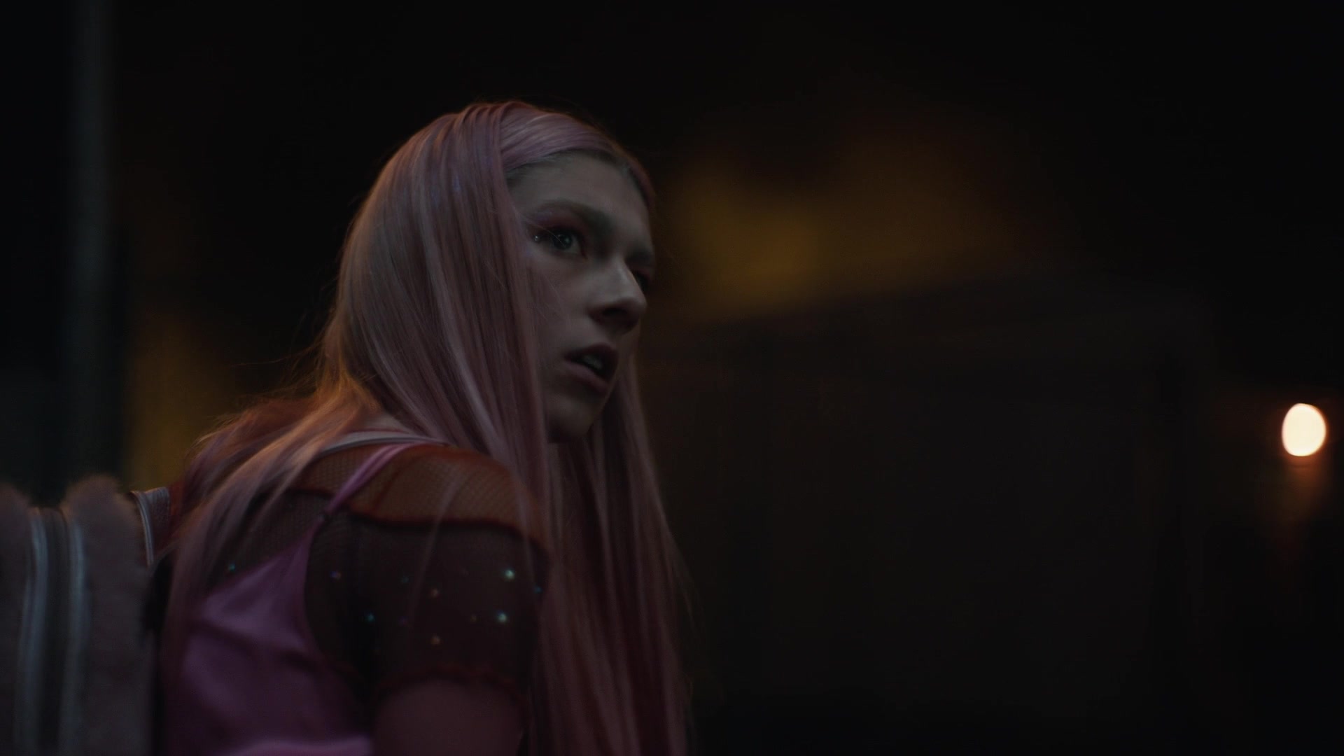 HunterSchaferLove_Euphoria1x04ScreenCaptures-105.jpg