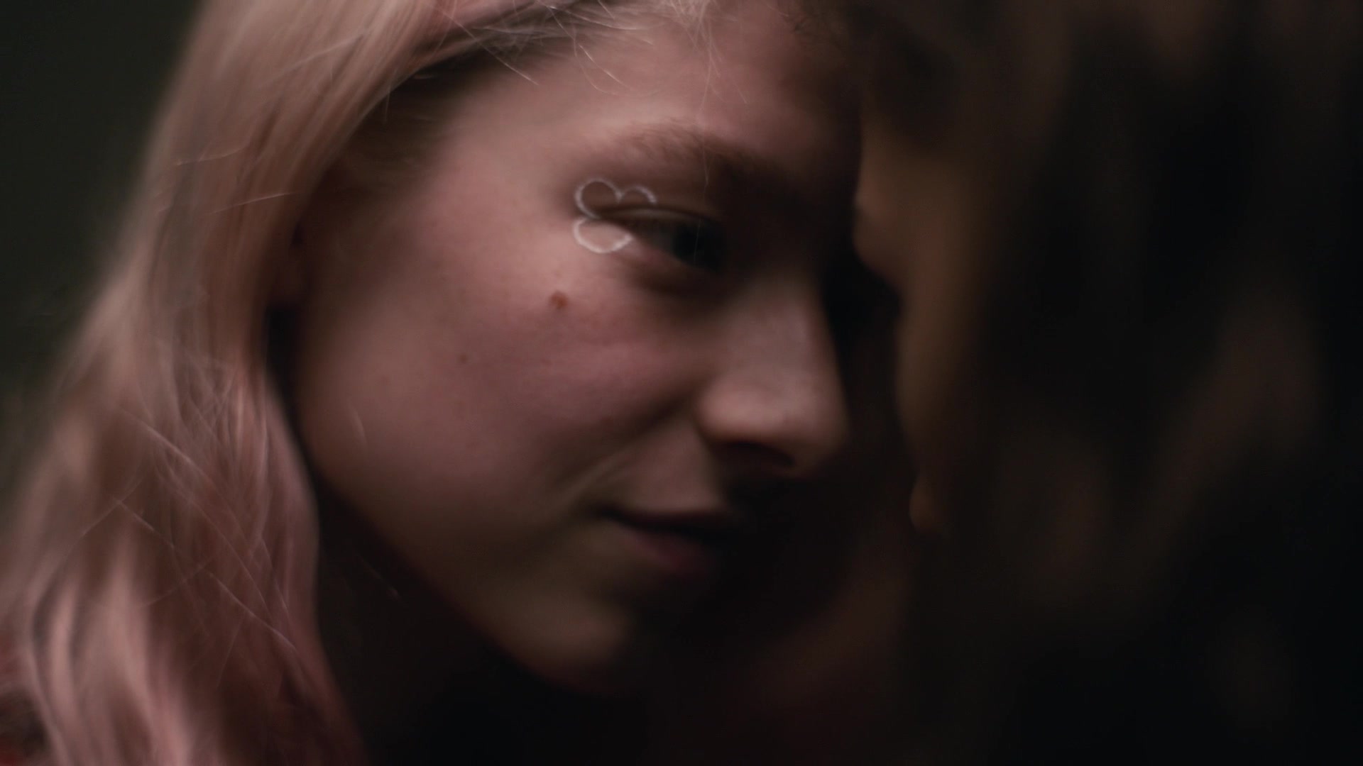 HunterSchaferLove_Euphoria1x05ScreenCaptures-009.jpg