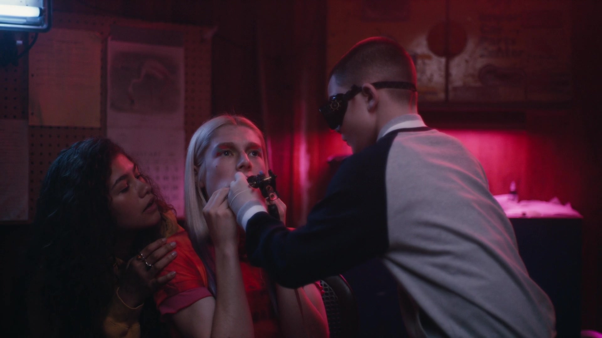 HunterSchaferLove_Euphoria1x05ScreenCaptures-015.jpg