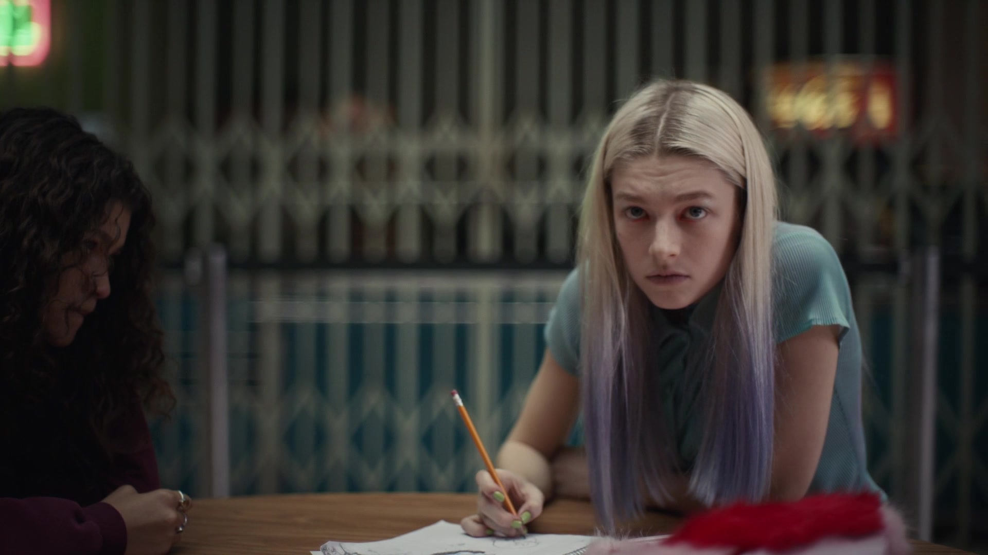 HunterSchaferLove_Euphoria1x05ScreenCaptures-021.jpg