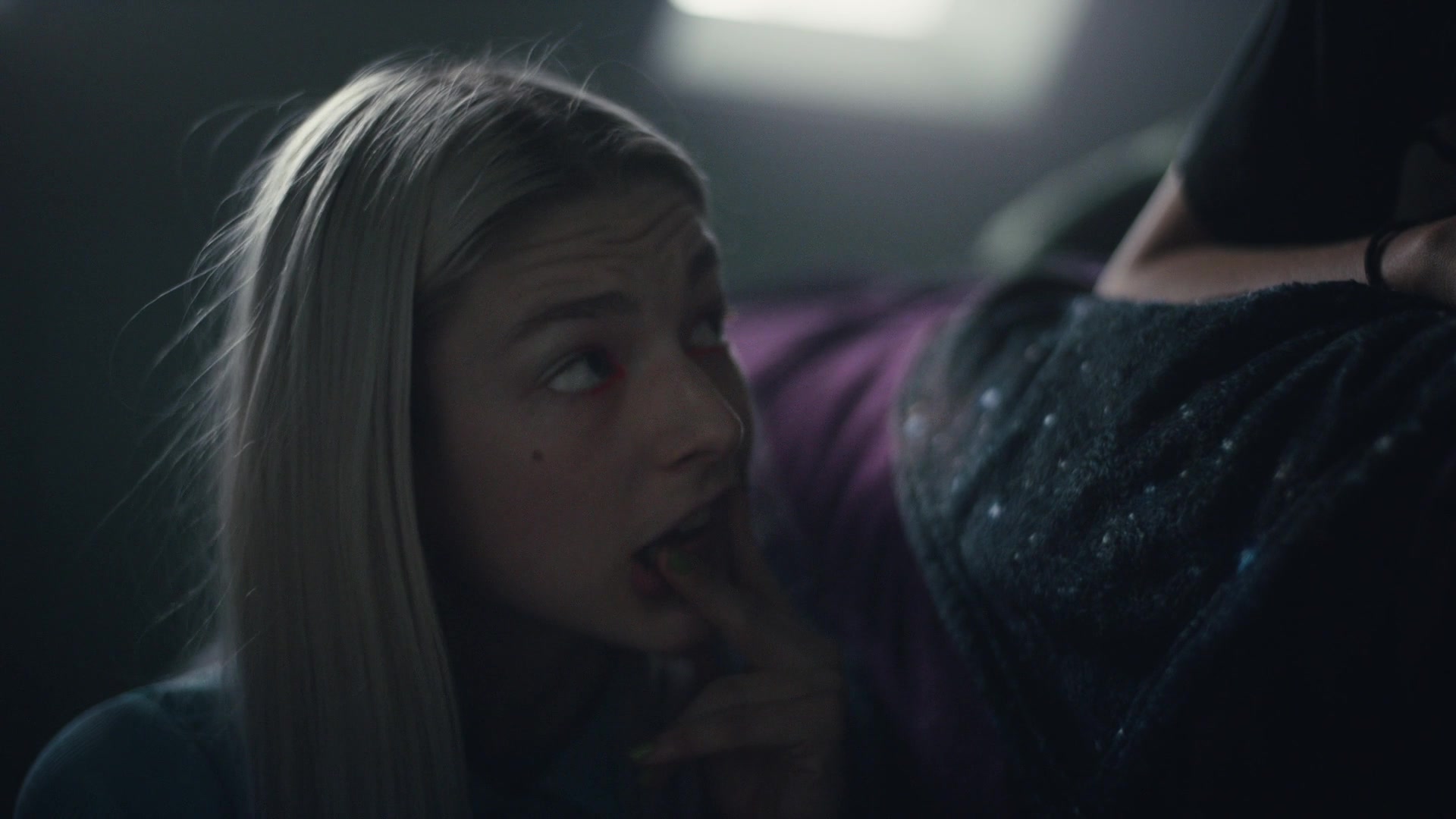 HunterSchaferLove_Euphoria1x05ScreenCaptures-049.jpg