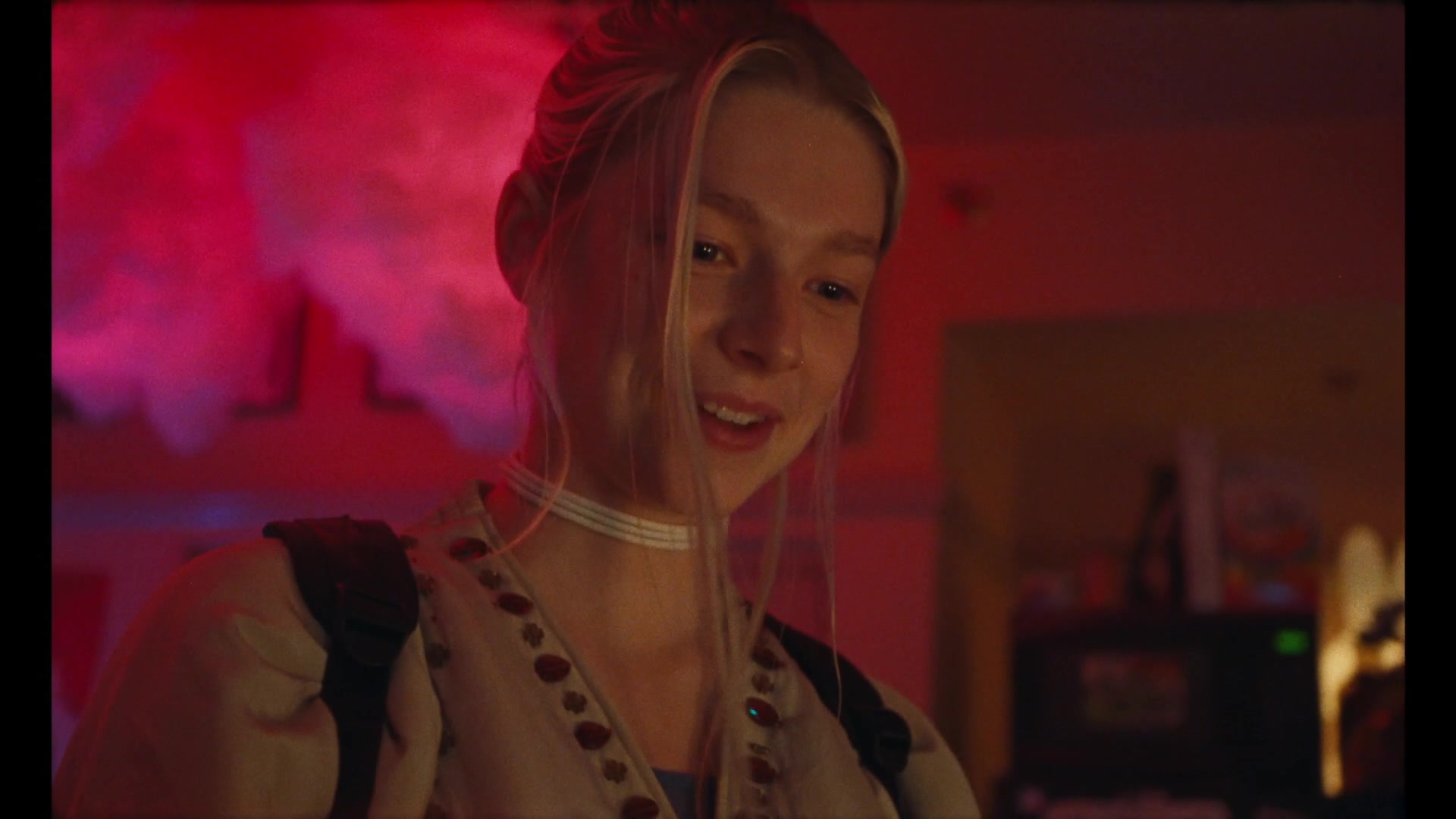 HunterSchaferLove_Euphoria1x07ScreenCaptures-057.jpg