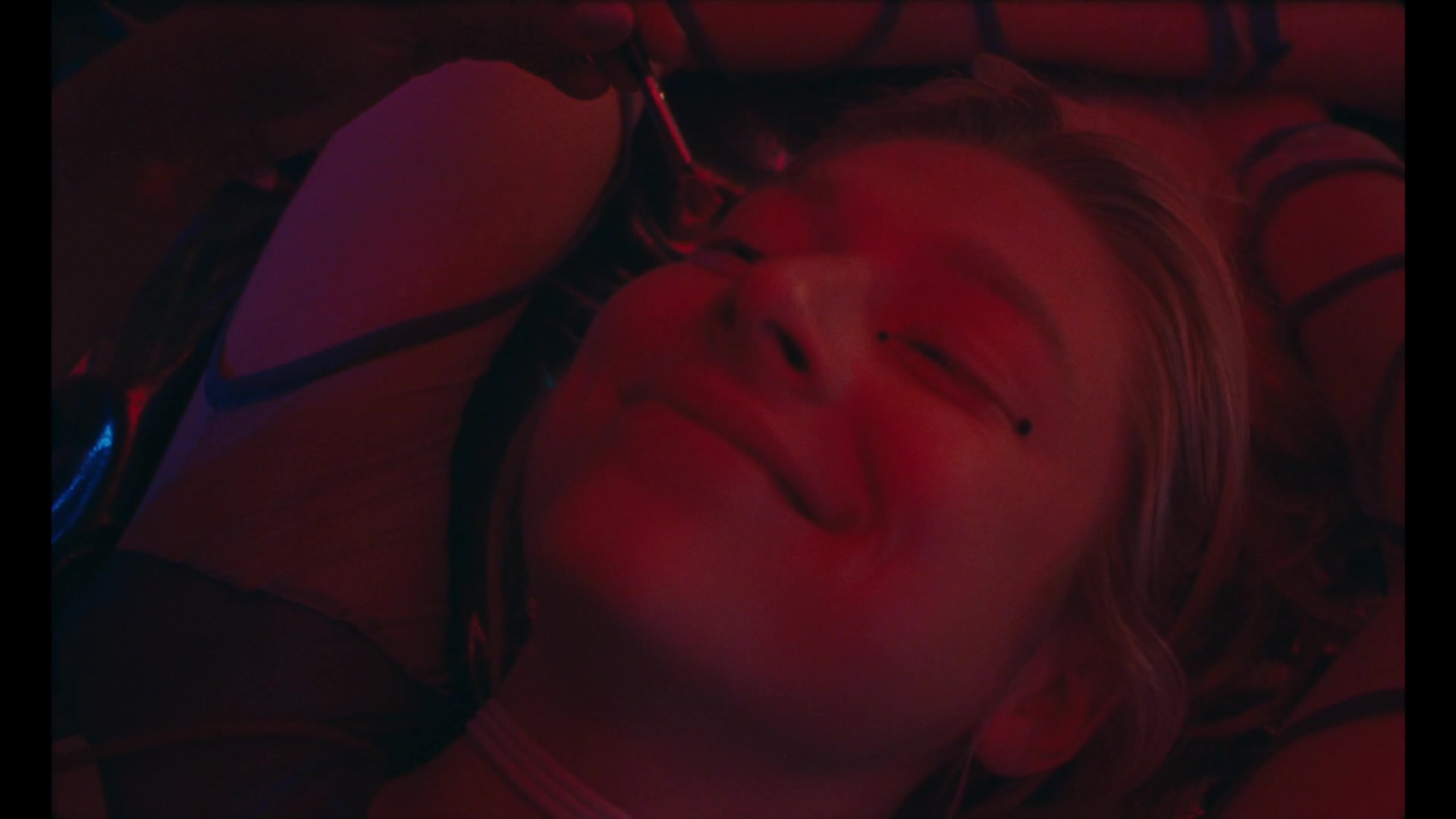 HunterSchaferLove_Euphoria1x07ScreenCaptures-070.jpg