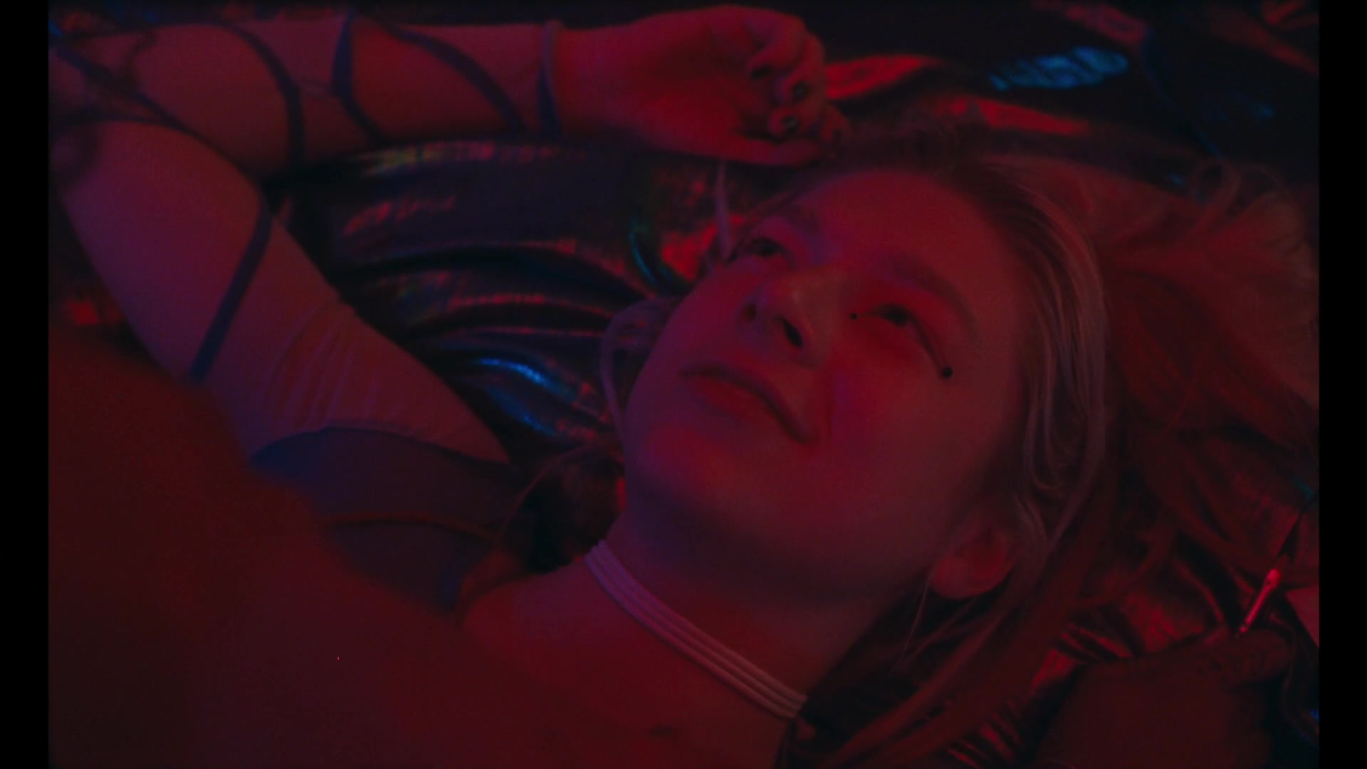HunterSchaferLove_Euphoria1x07ScreenCaptures-076.jpg