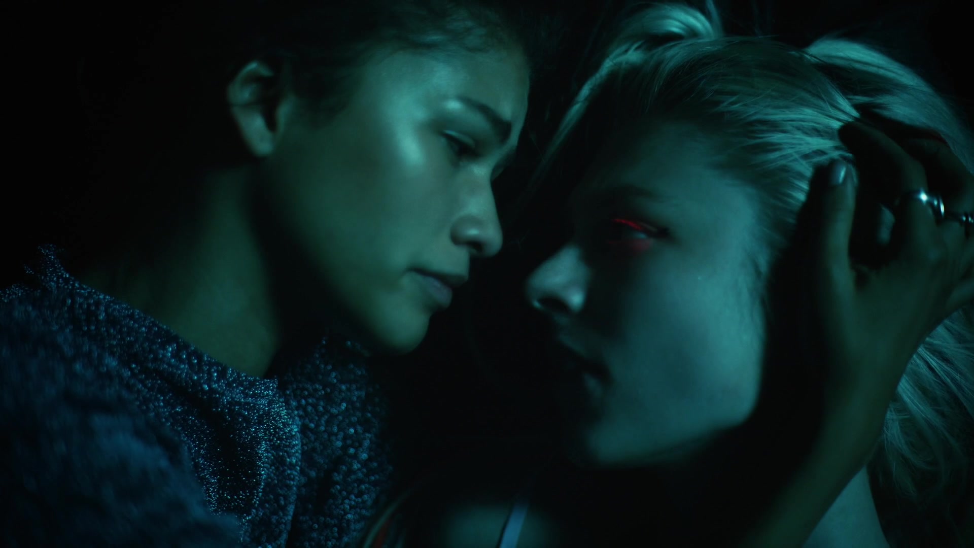 HunterSchaferLove_Euphoria1x07ScreenCaptures-124.jpg