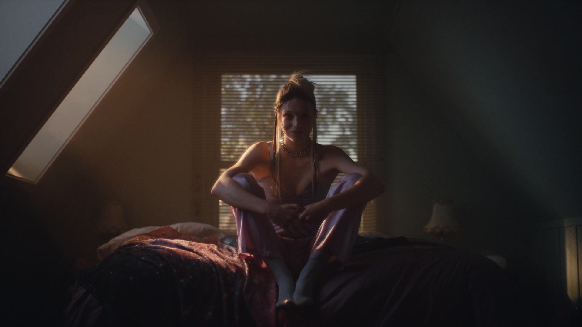 HunterSchaferLove_Euphoria1x08ScreenCaptures-008.jpg