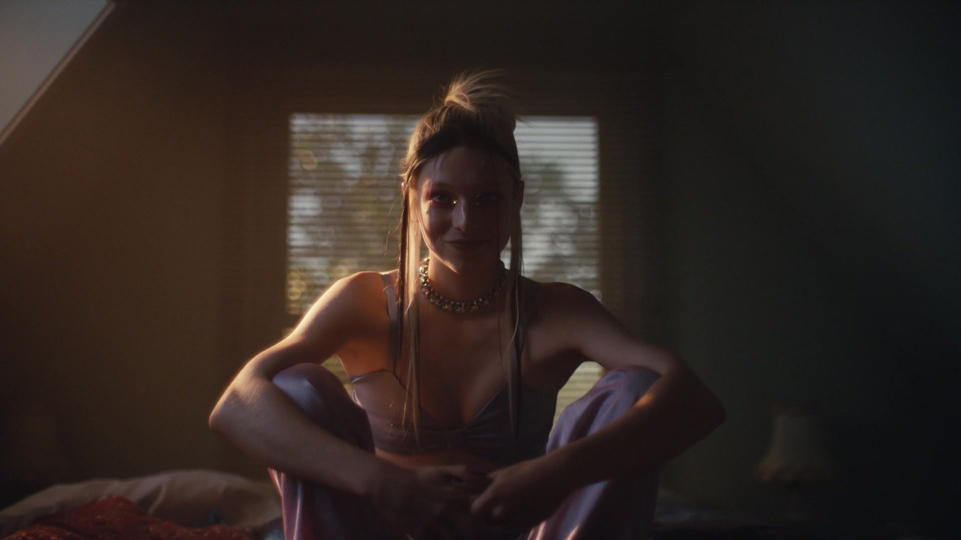HunterSchaferLove_Euphoria1x08ScreenCaptures-012.jpg